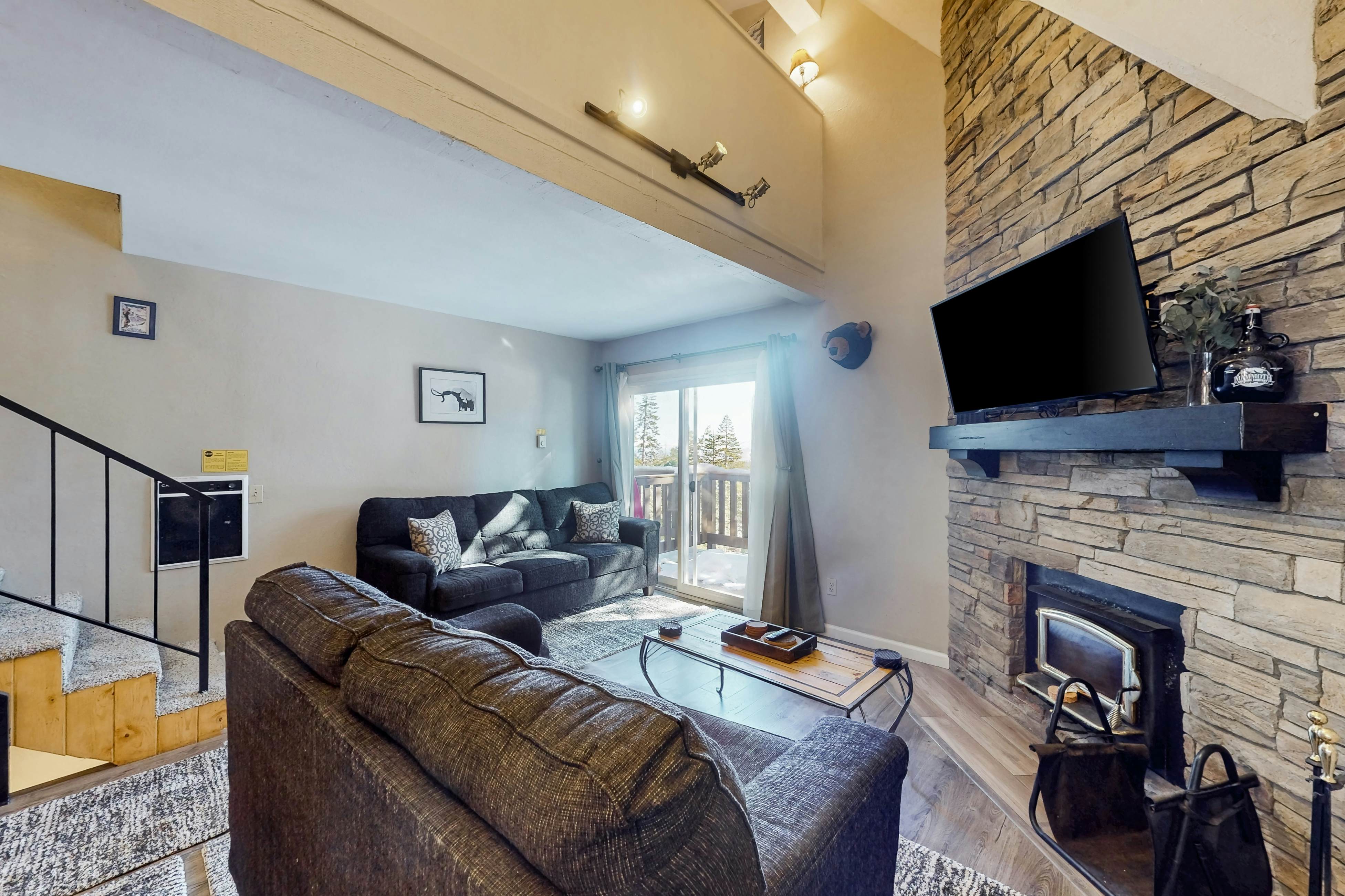 Mammoth View Villas 24