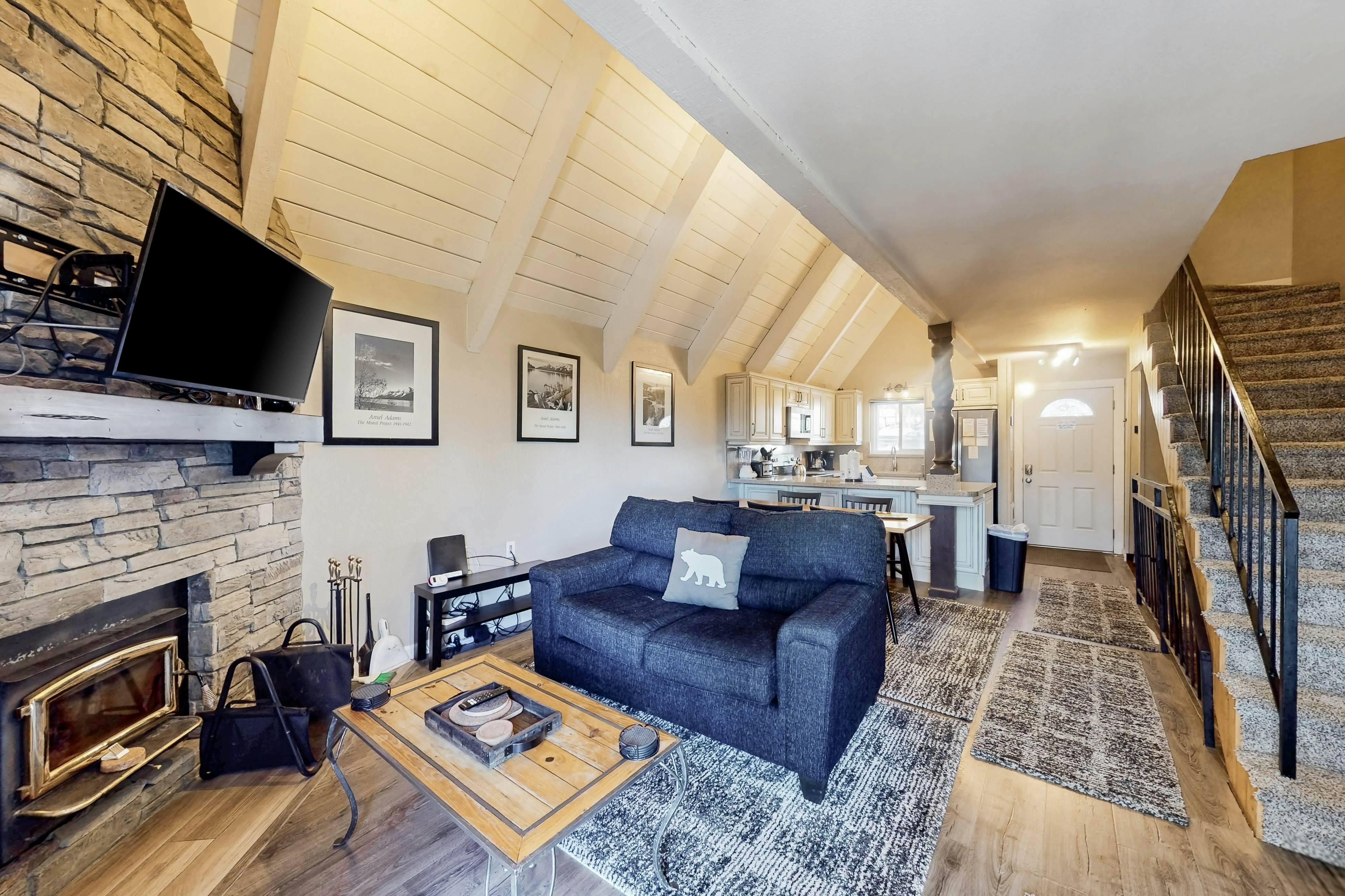 Mammoth View Villas 24