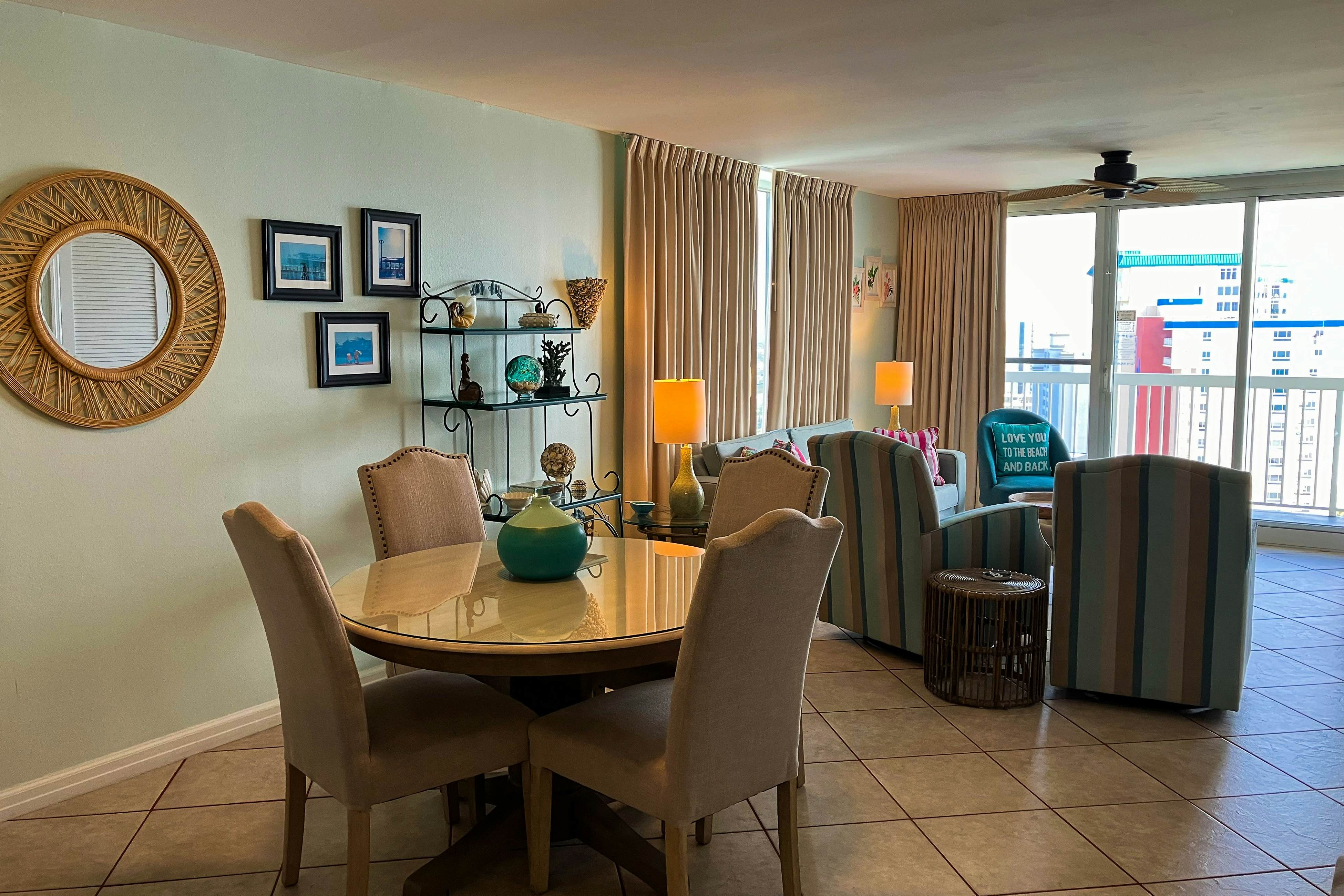 Pelican Beach Resort 1818