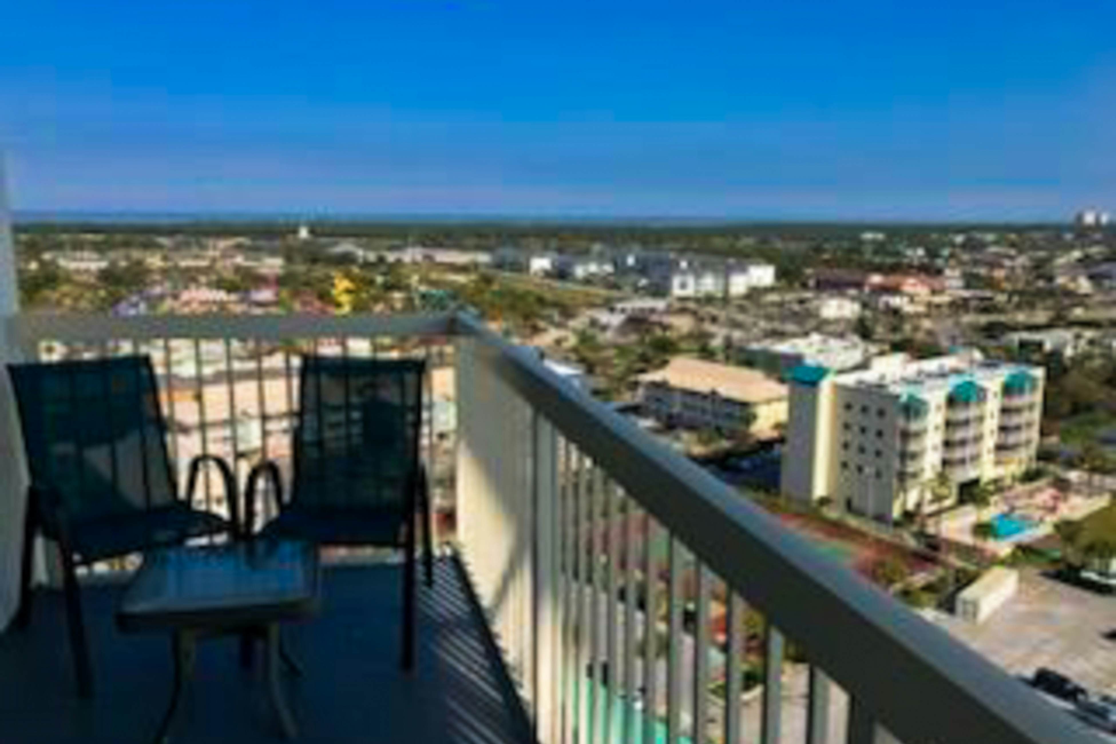 Pelican Beach Resort 1818