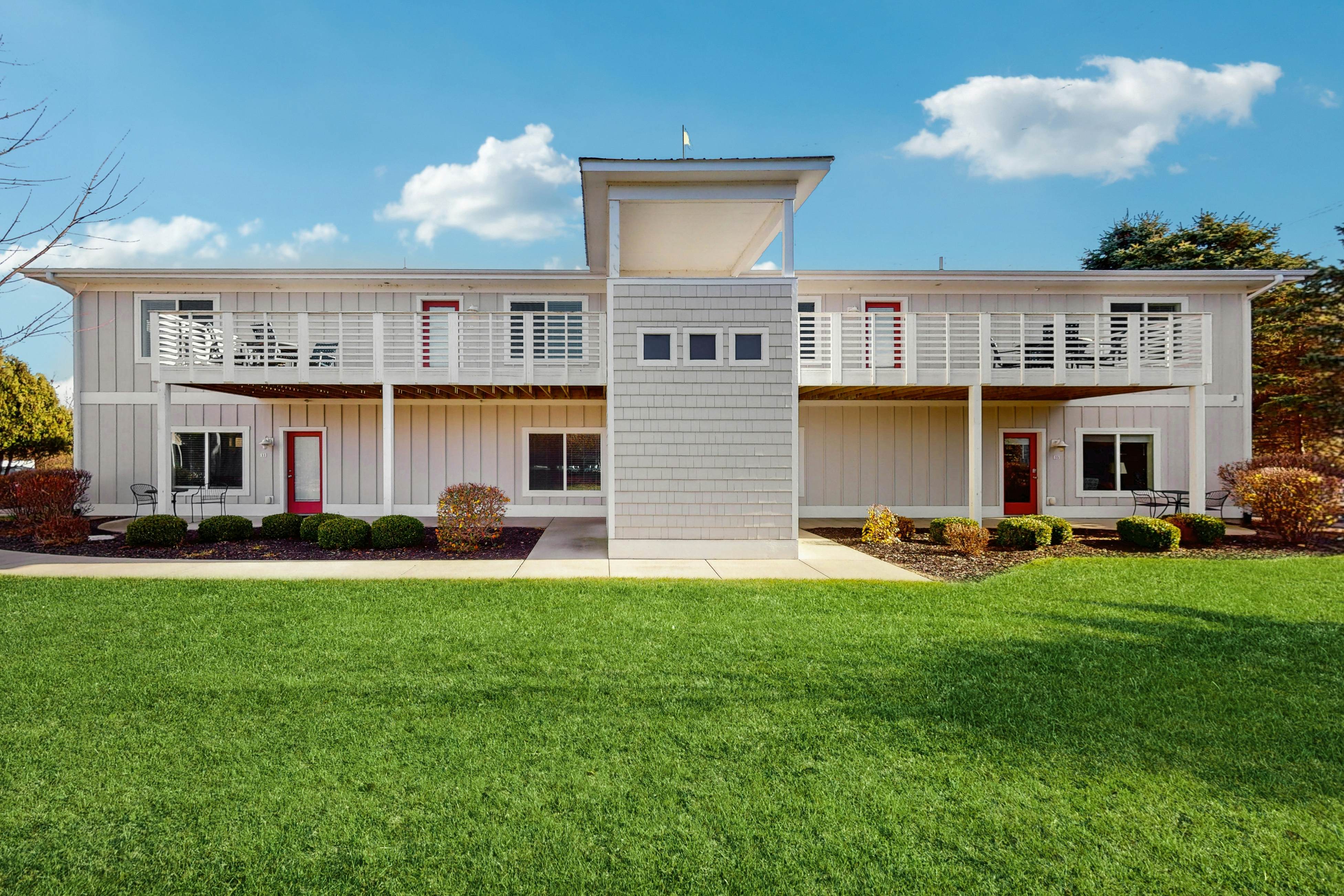 Northern Lights Condominiums - Blue Star Bliss