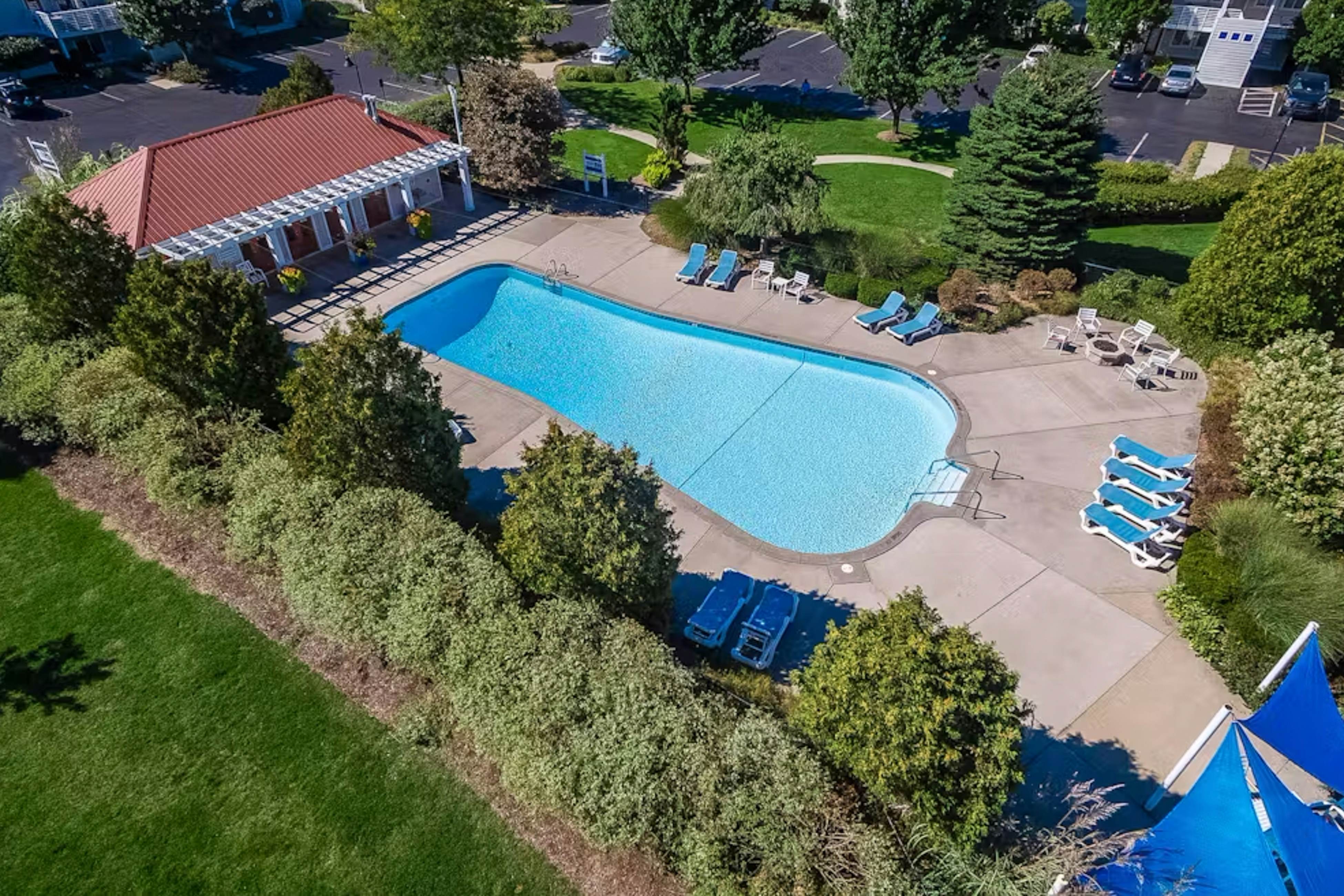 Northern Lights Condominiums - Blue Star Bliss