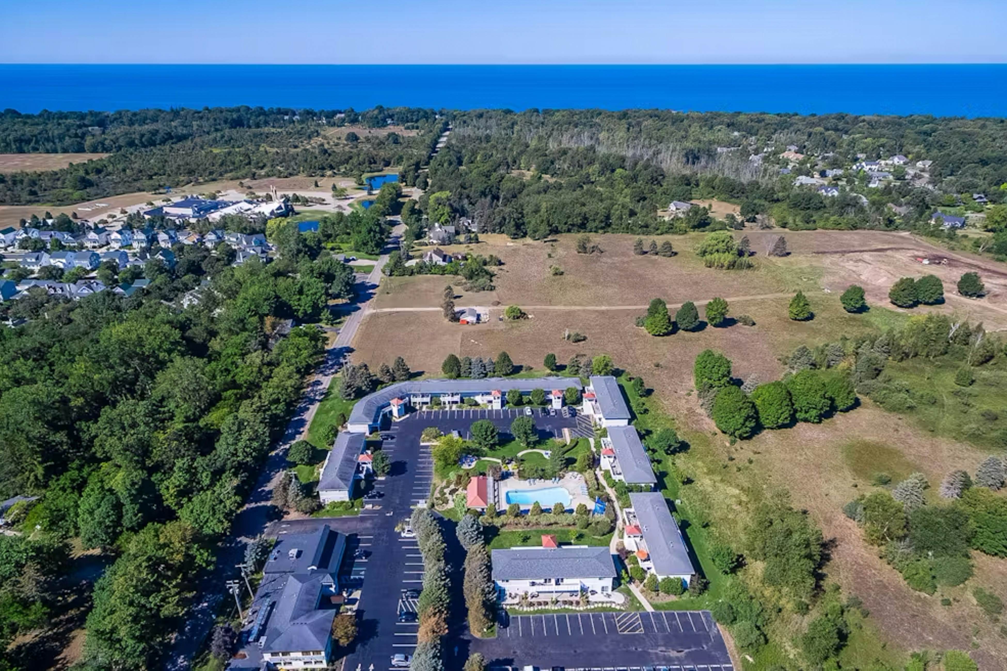 Northern Lights Condominiums - Blue Star Bliss