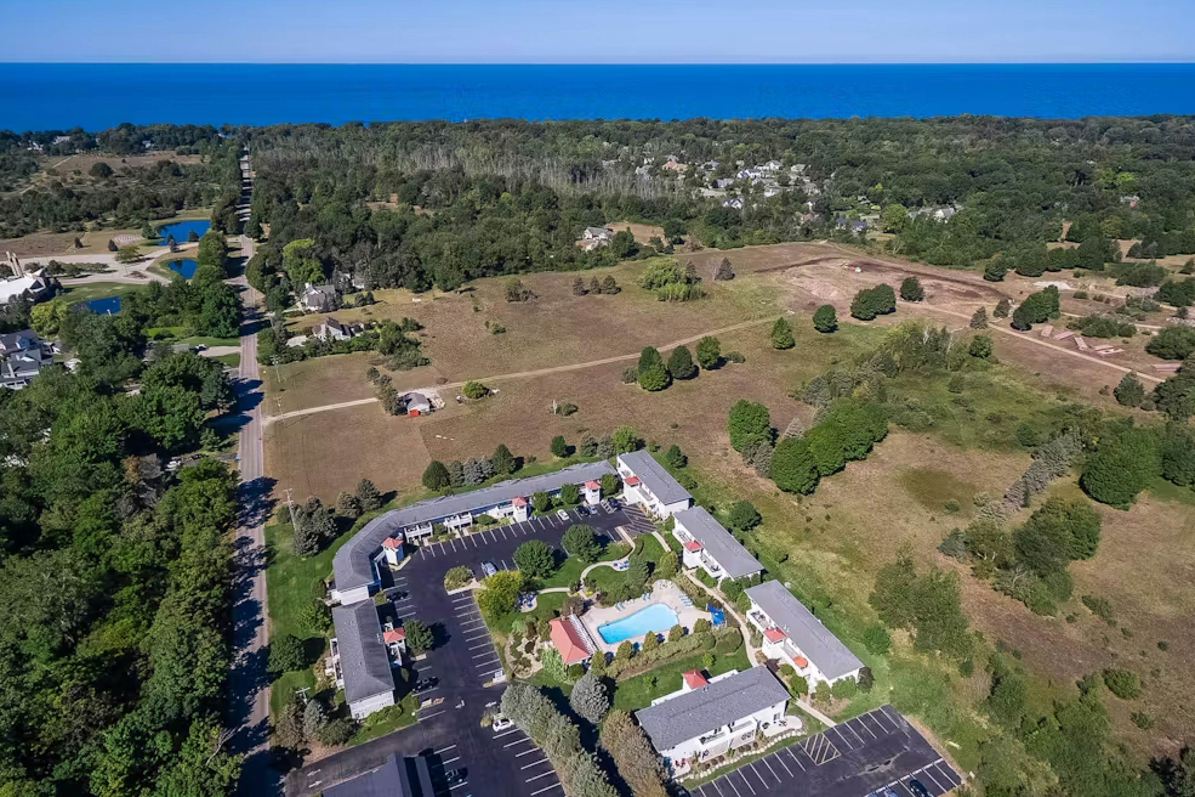 Northern Lights Condominiums - Blue Star Bliss