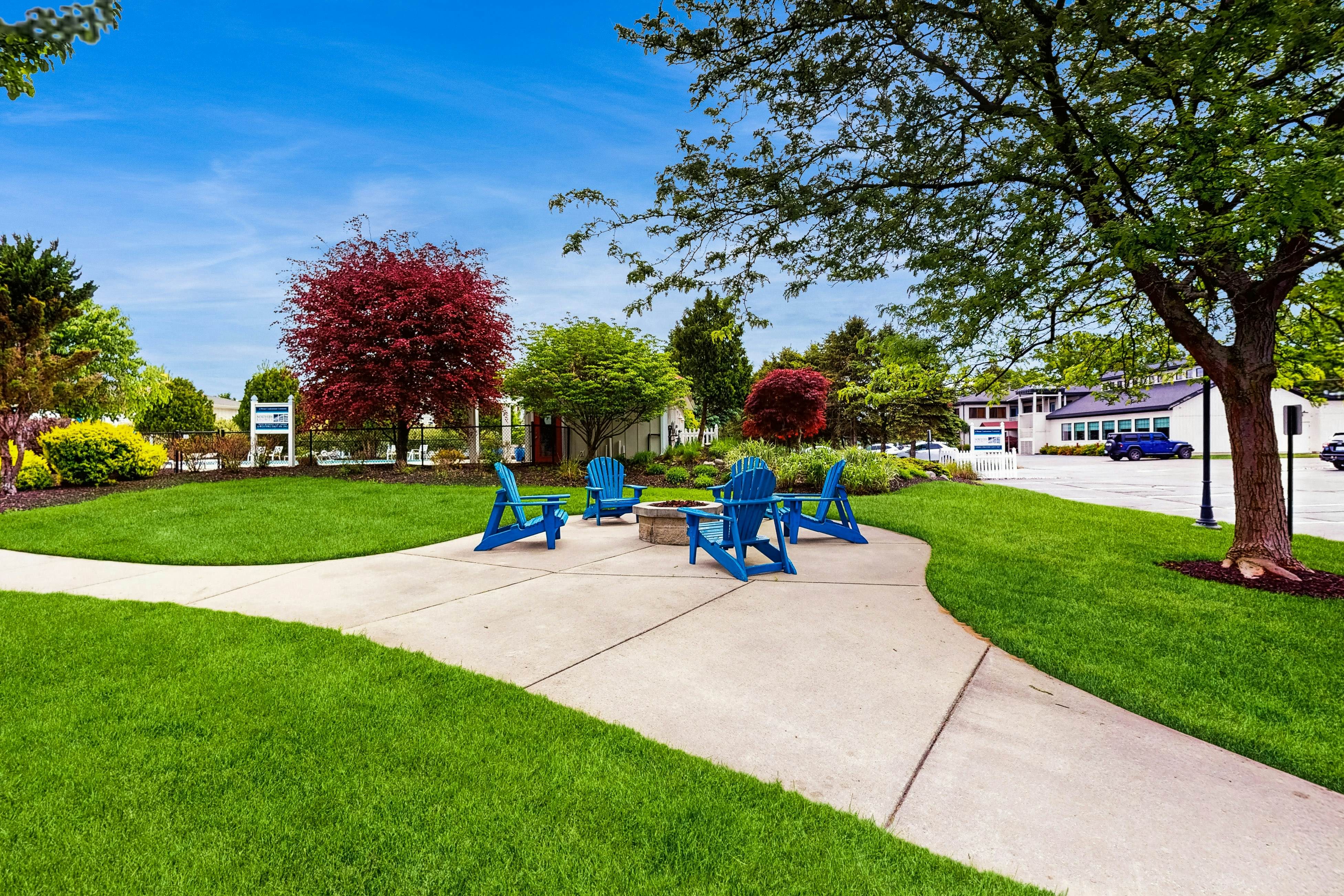 Northern Lights Condominiums - Blue Star Bliss