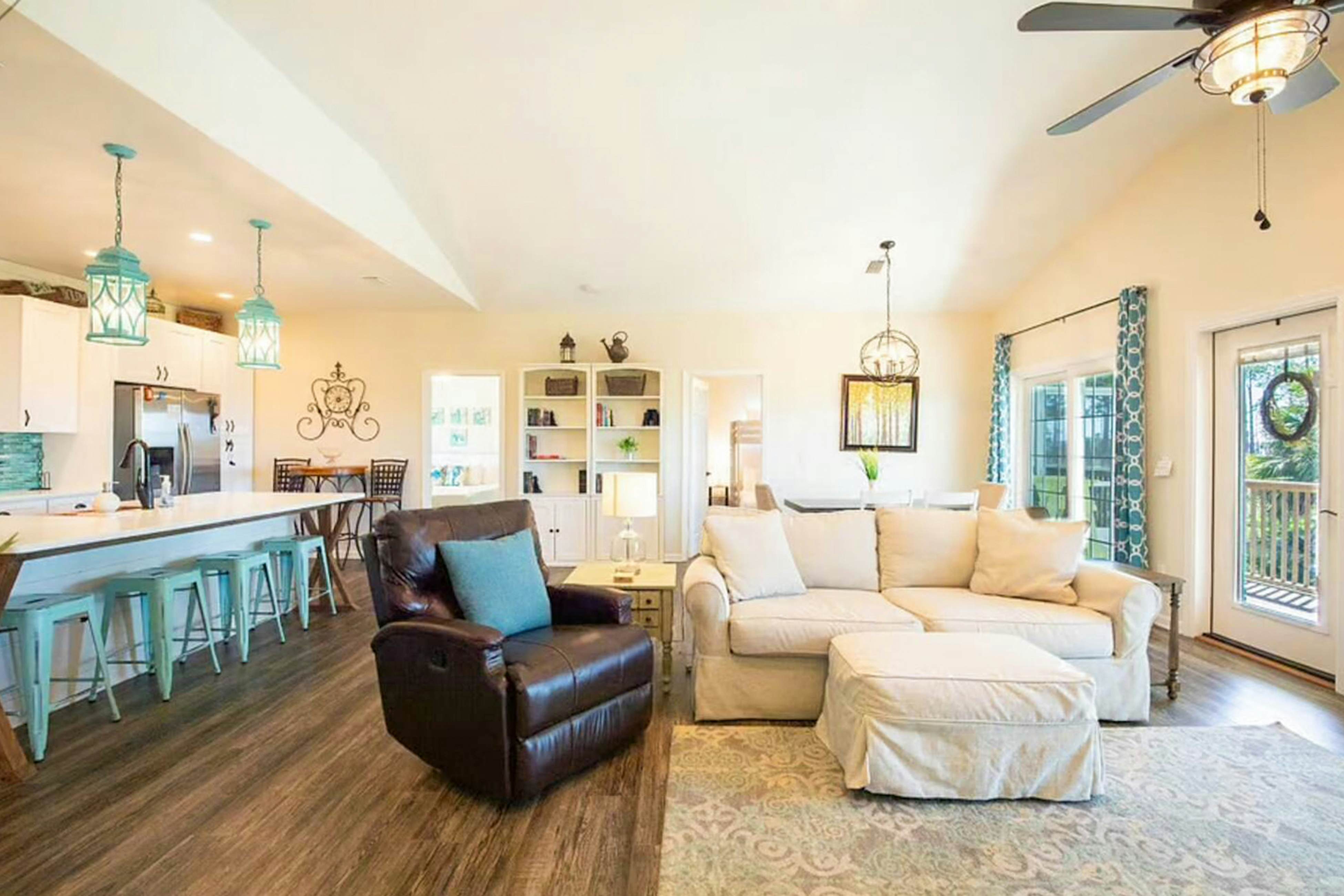 Bayfront Sunset Oasis