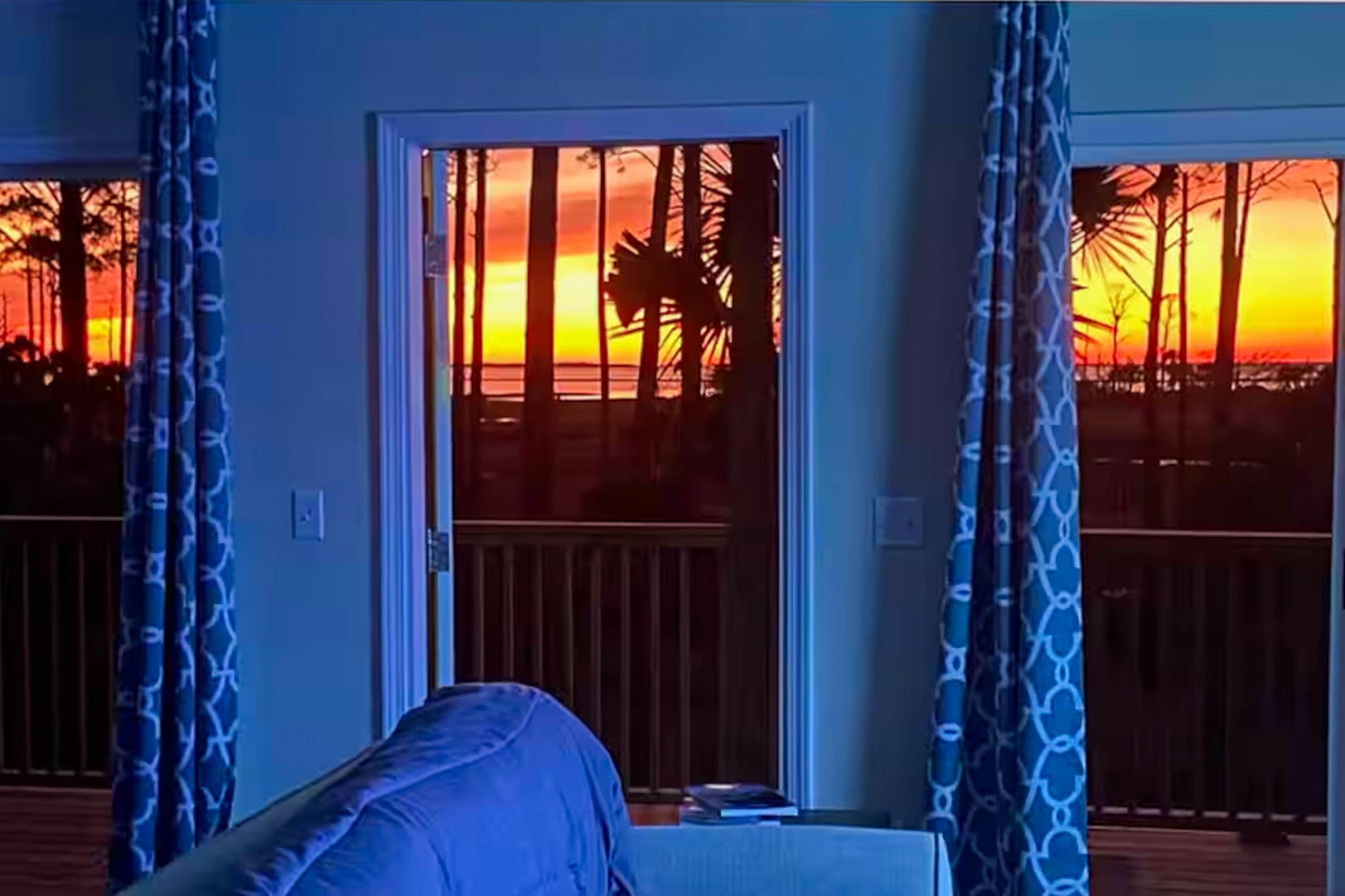 Bayfront Sunset Oasis