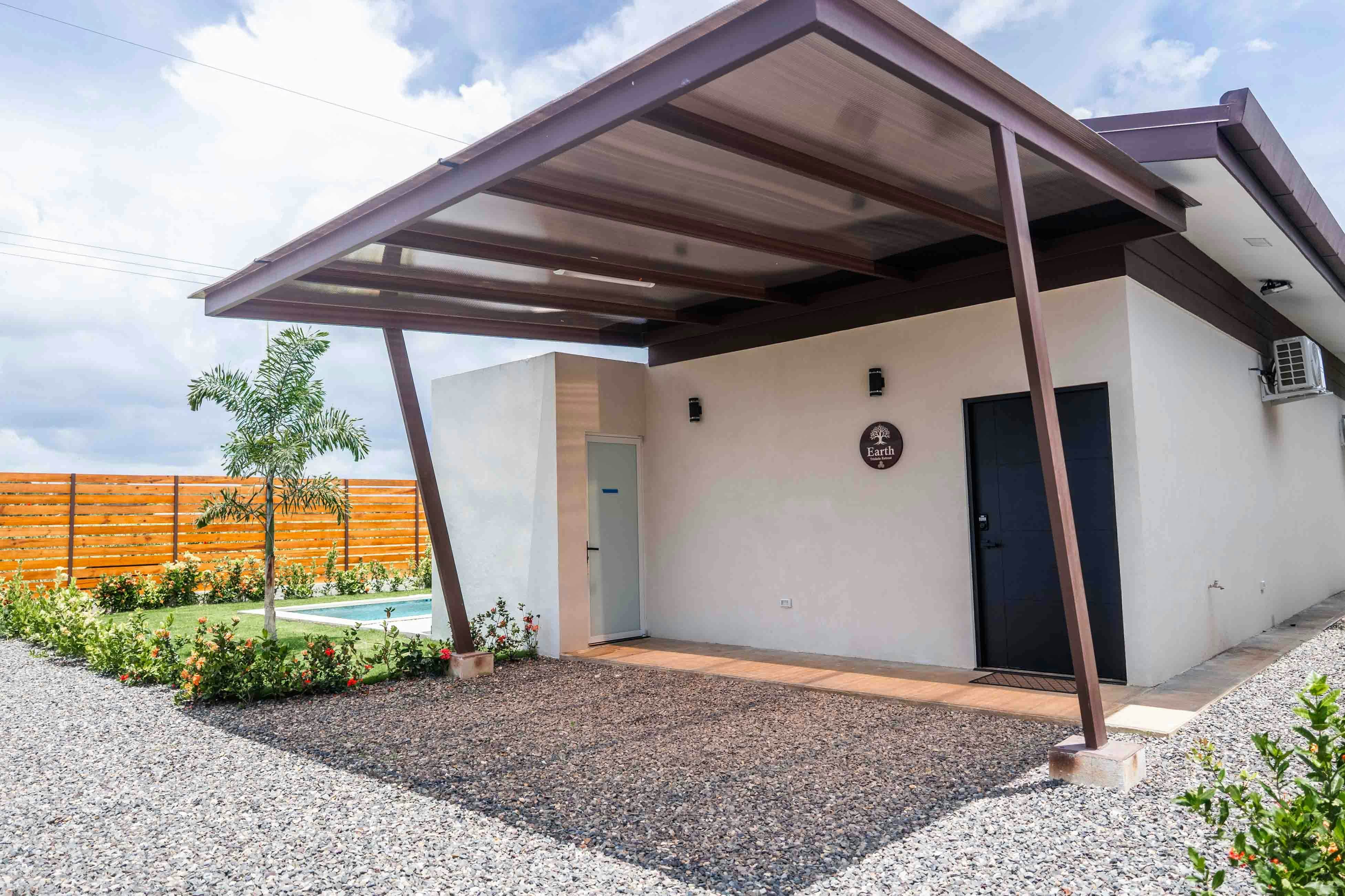 Triskele Retreat  - Combo Ocean and Earth