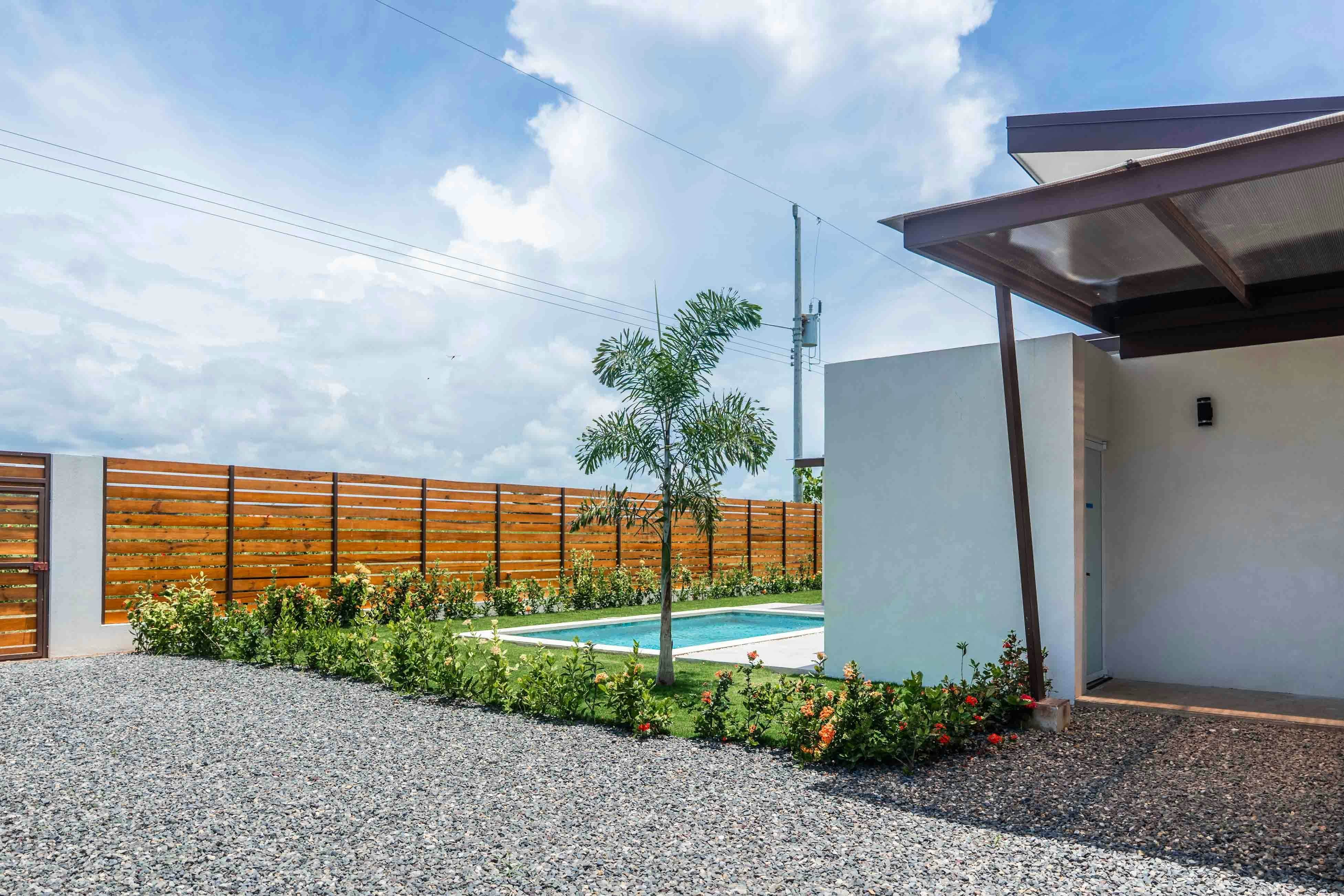 Triskele Retreat  - Combo Ocean and Earth