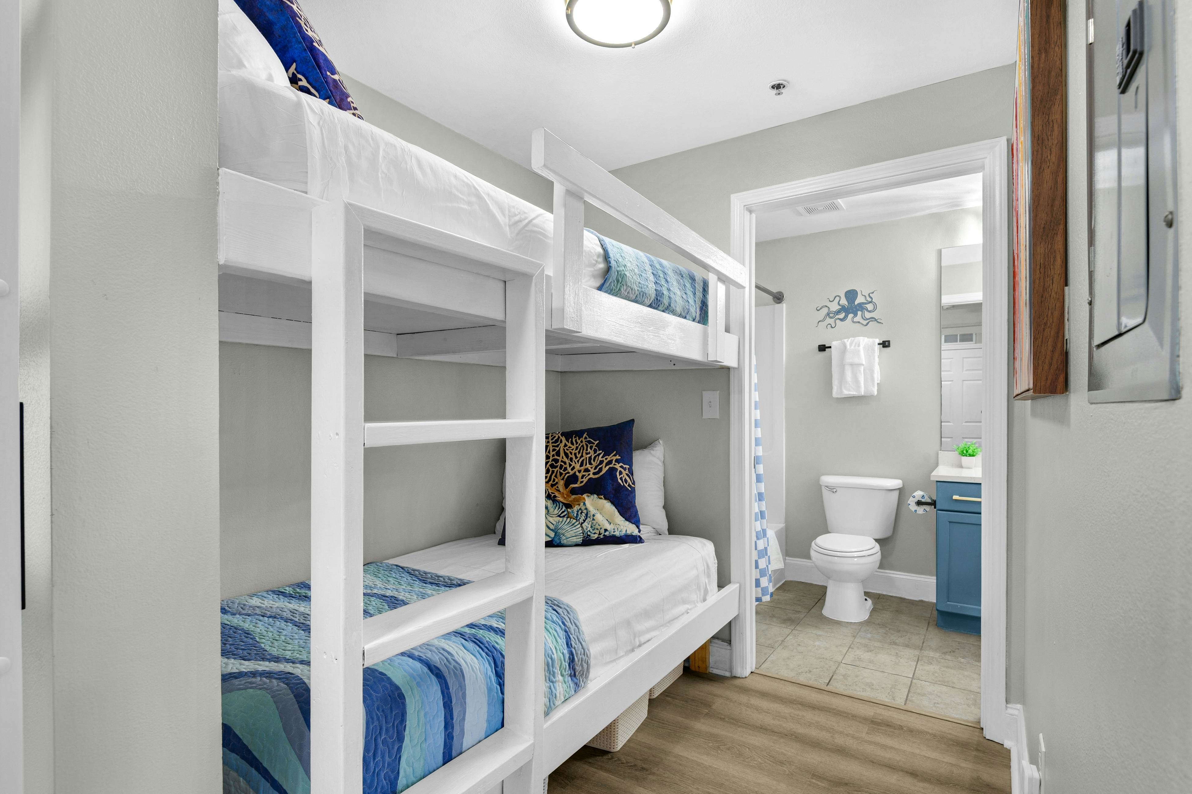 Chasing Waves at Laketown Wharf 1820