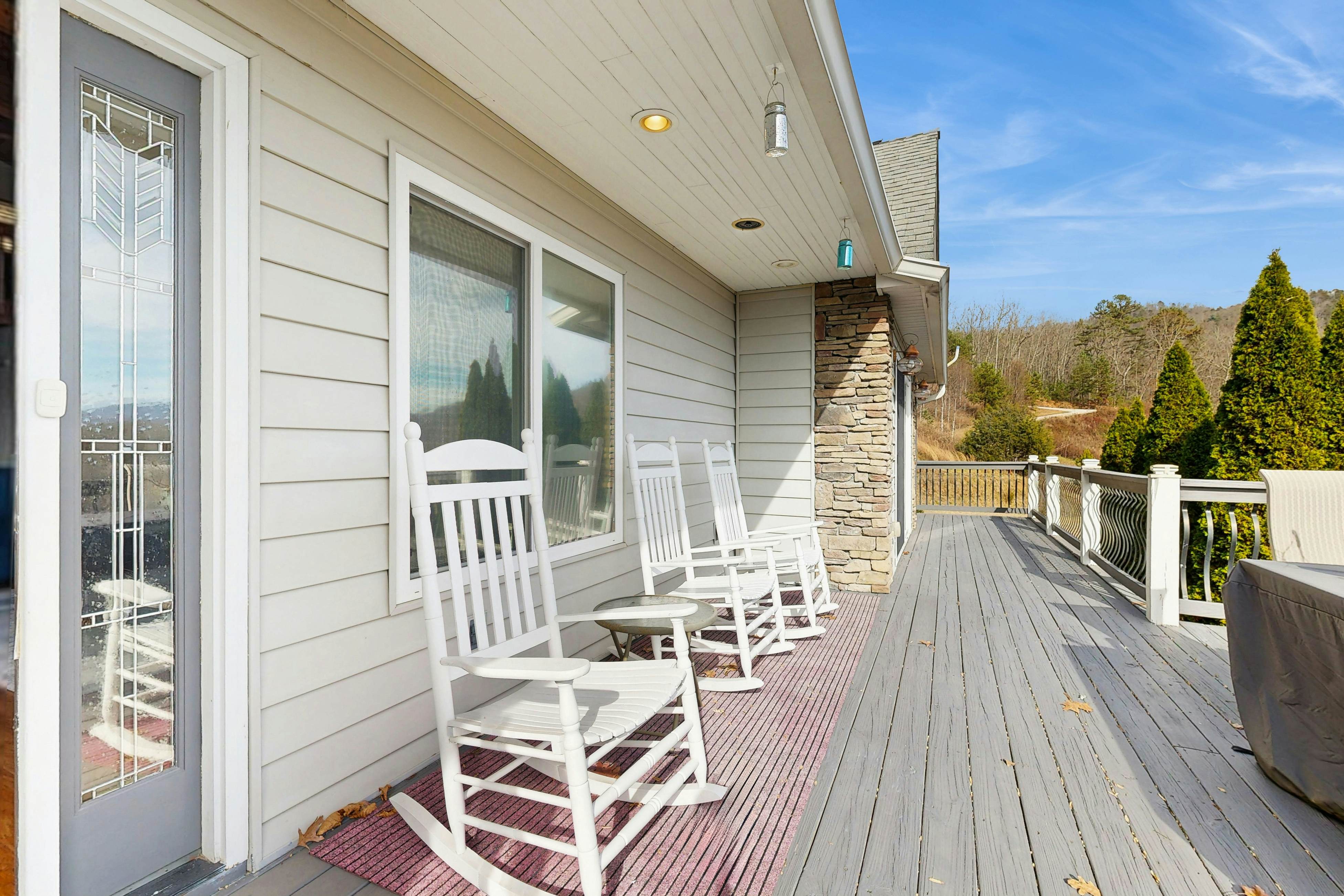 Overlook Upper Retreat