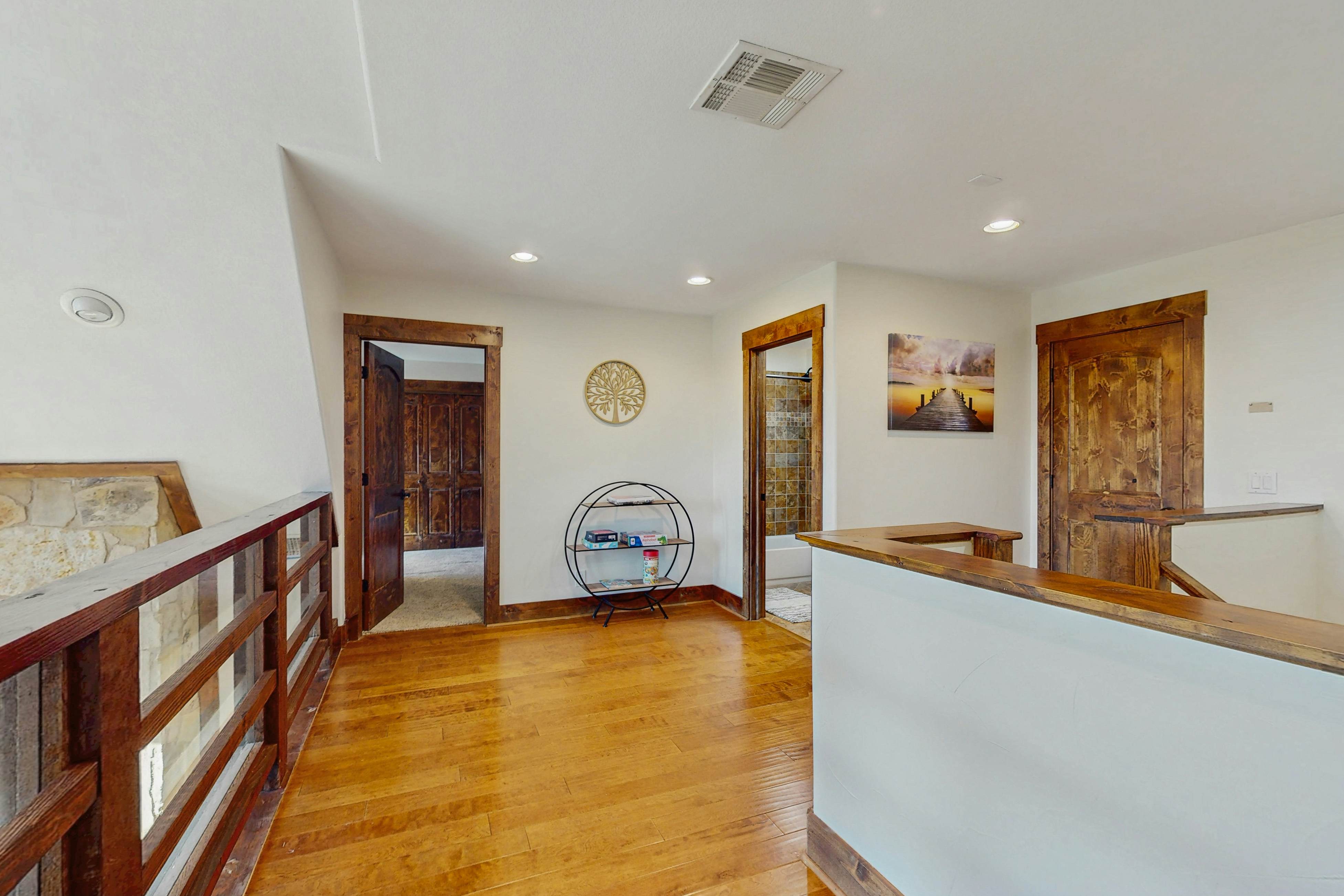 Spicewood Sunset Lake Villa 