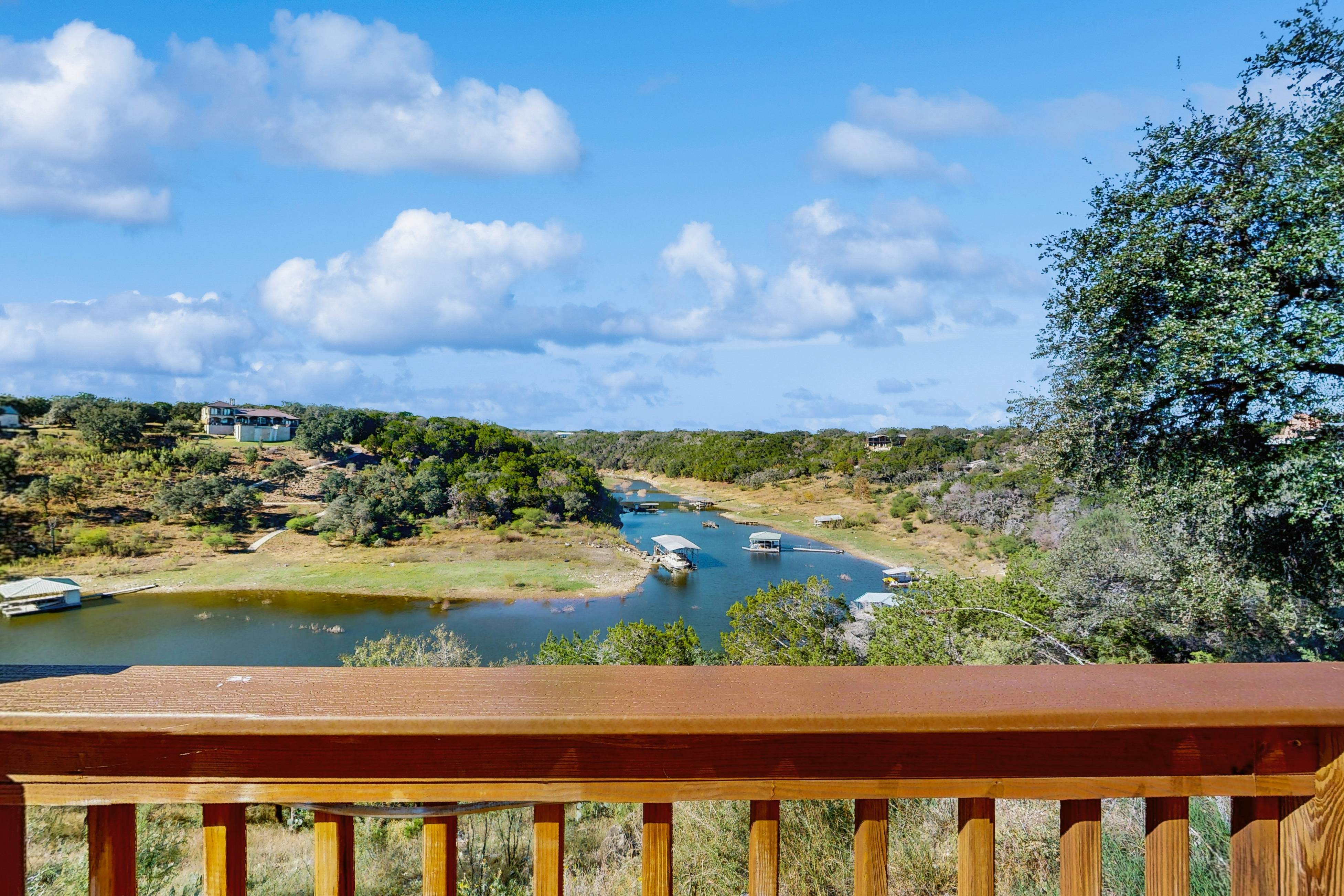 Spicewood Sunset Lake Villa 