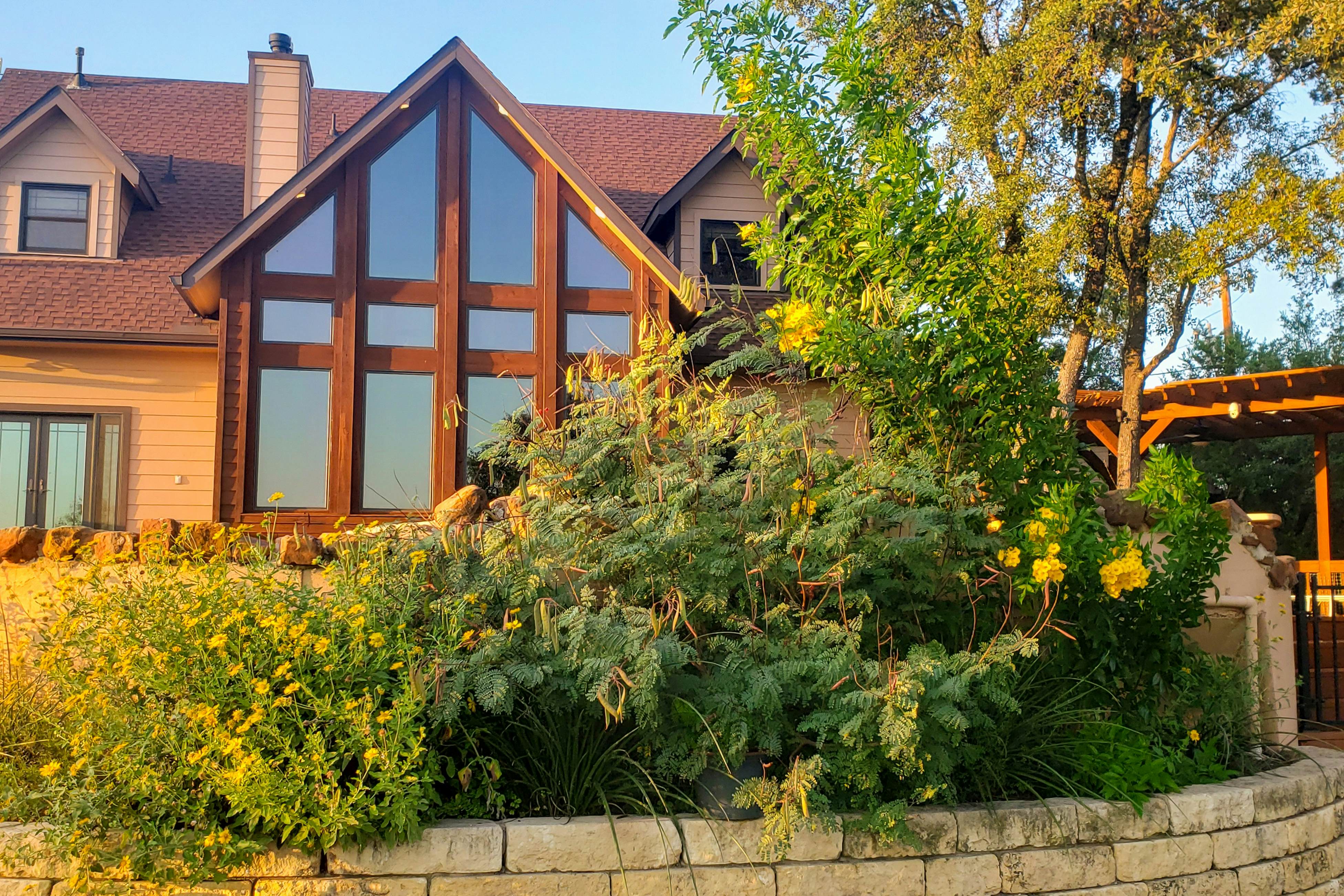 Spicewood Sunset Lake Villa 