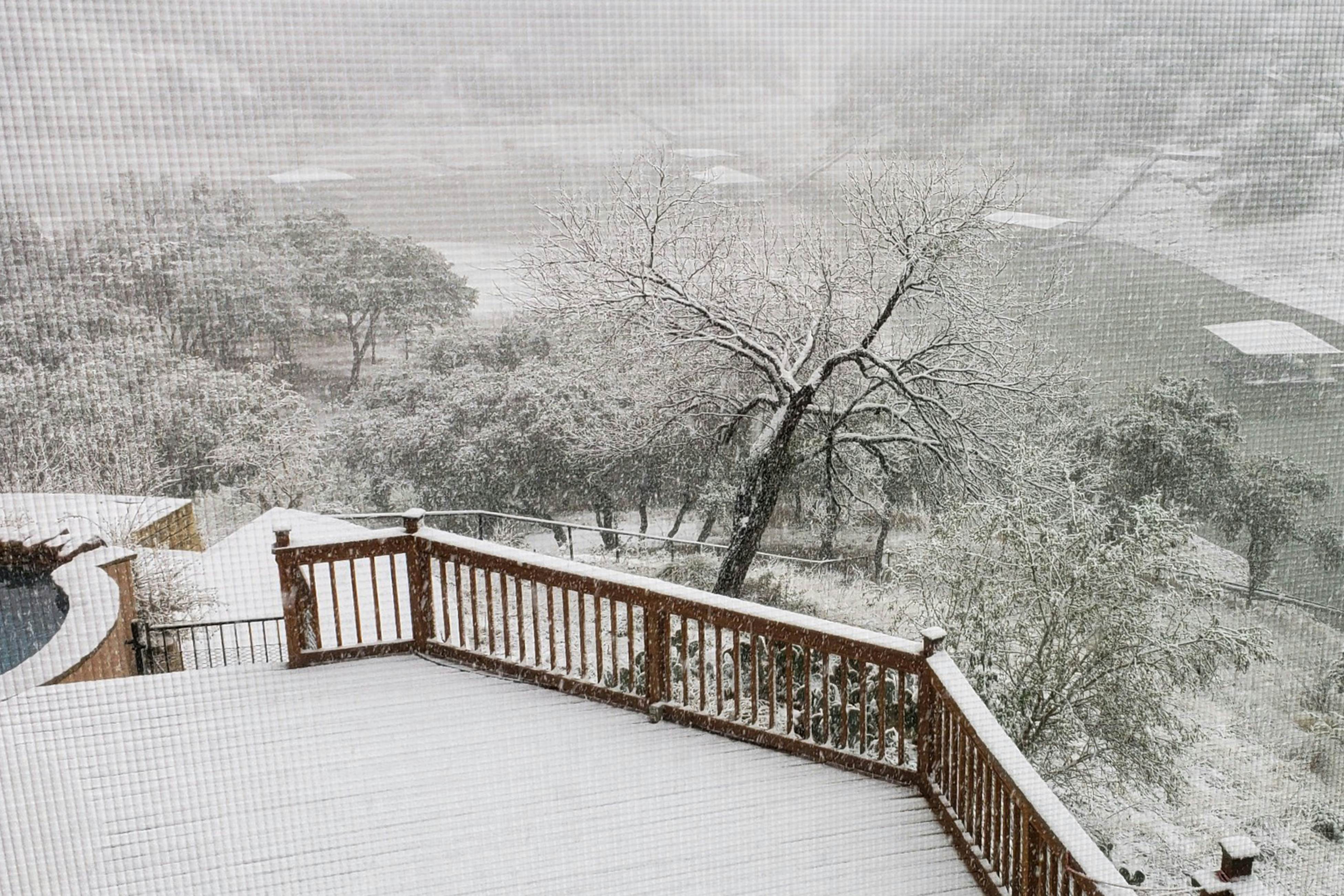 Spicewood Sunset Lake Villa 