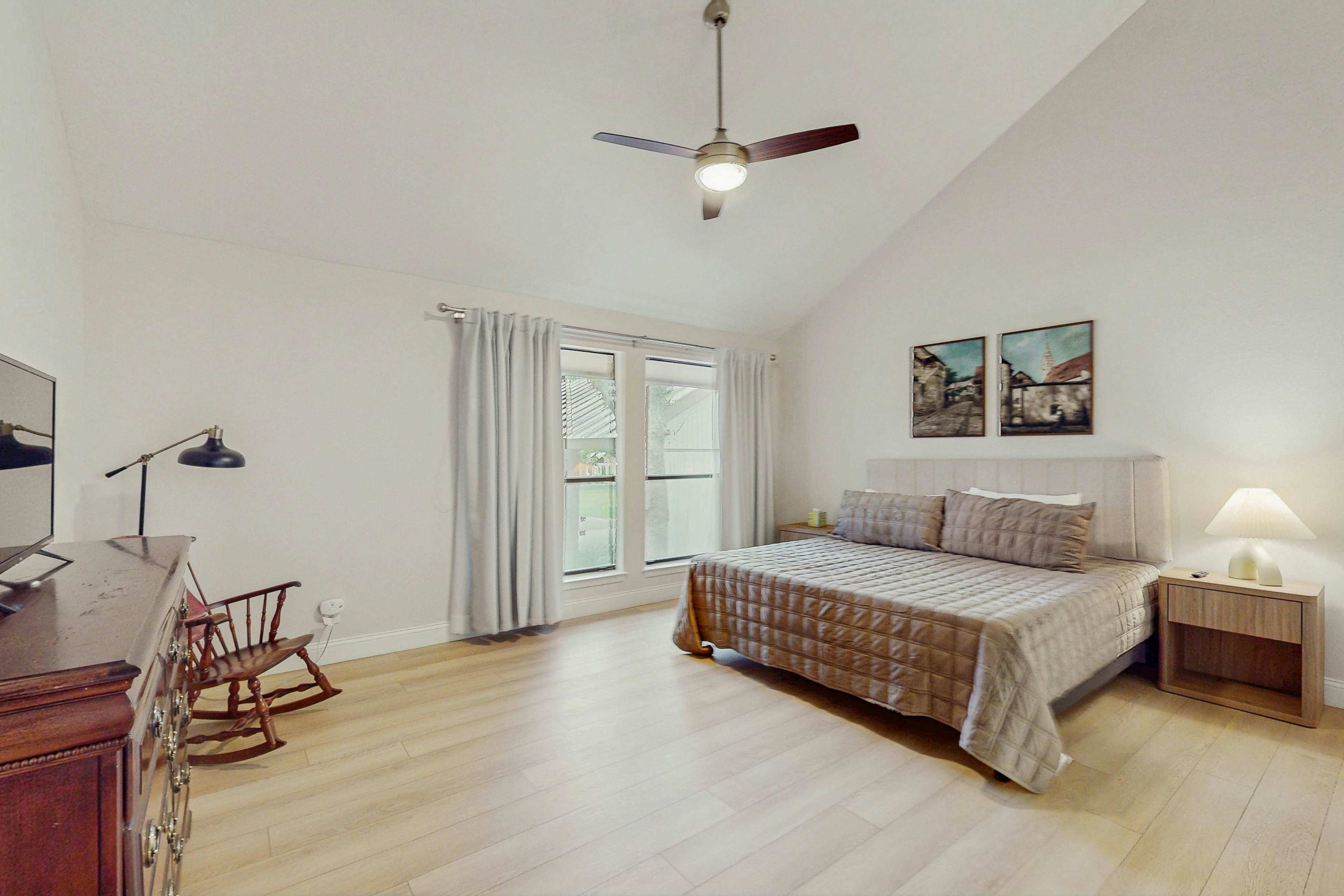 Horseshoe Bay Getaway