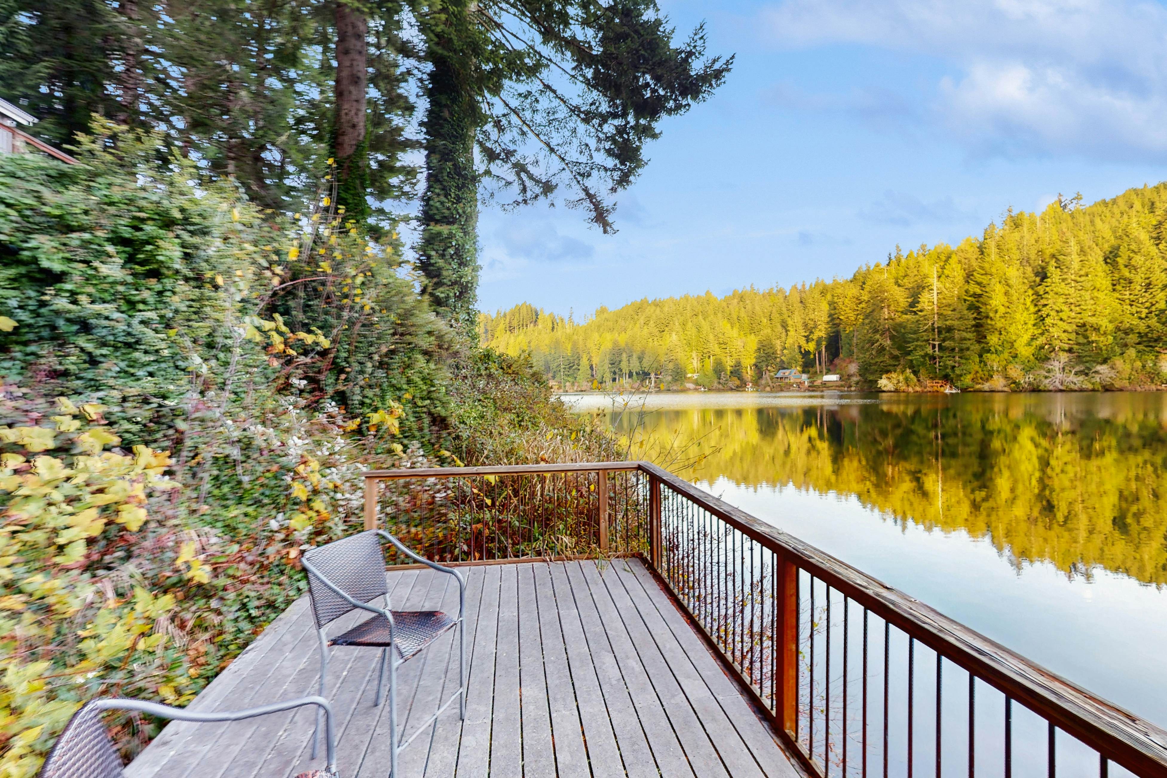 Rustic Retreat on Mercer Lake