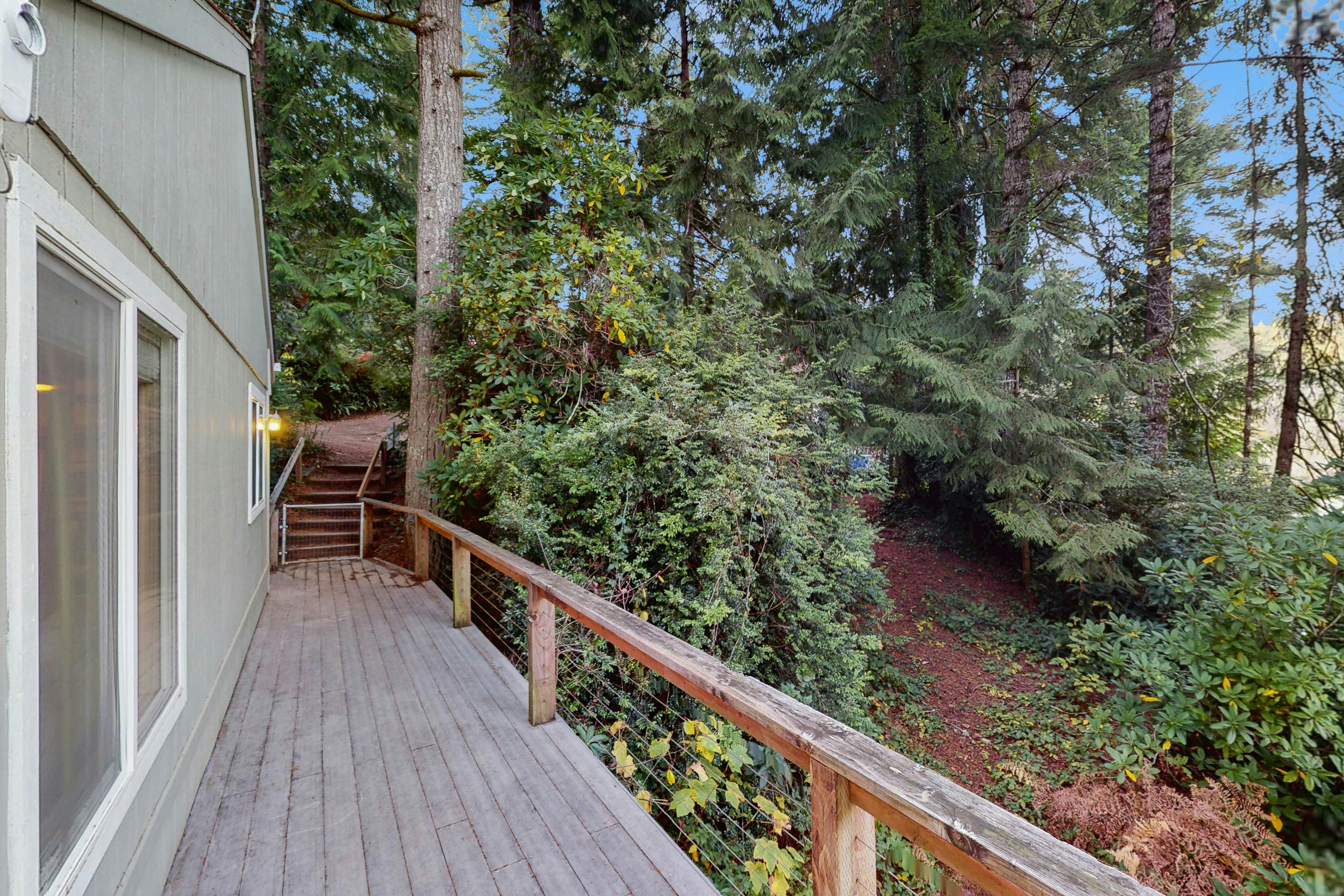 Rustic Retreat on Mercer Lake