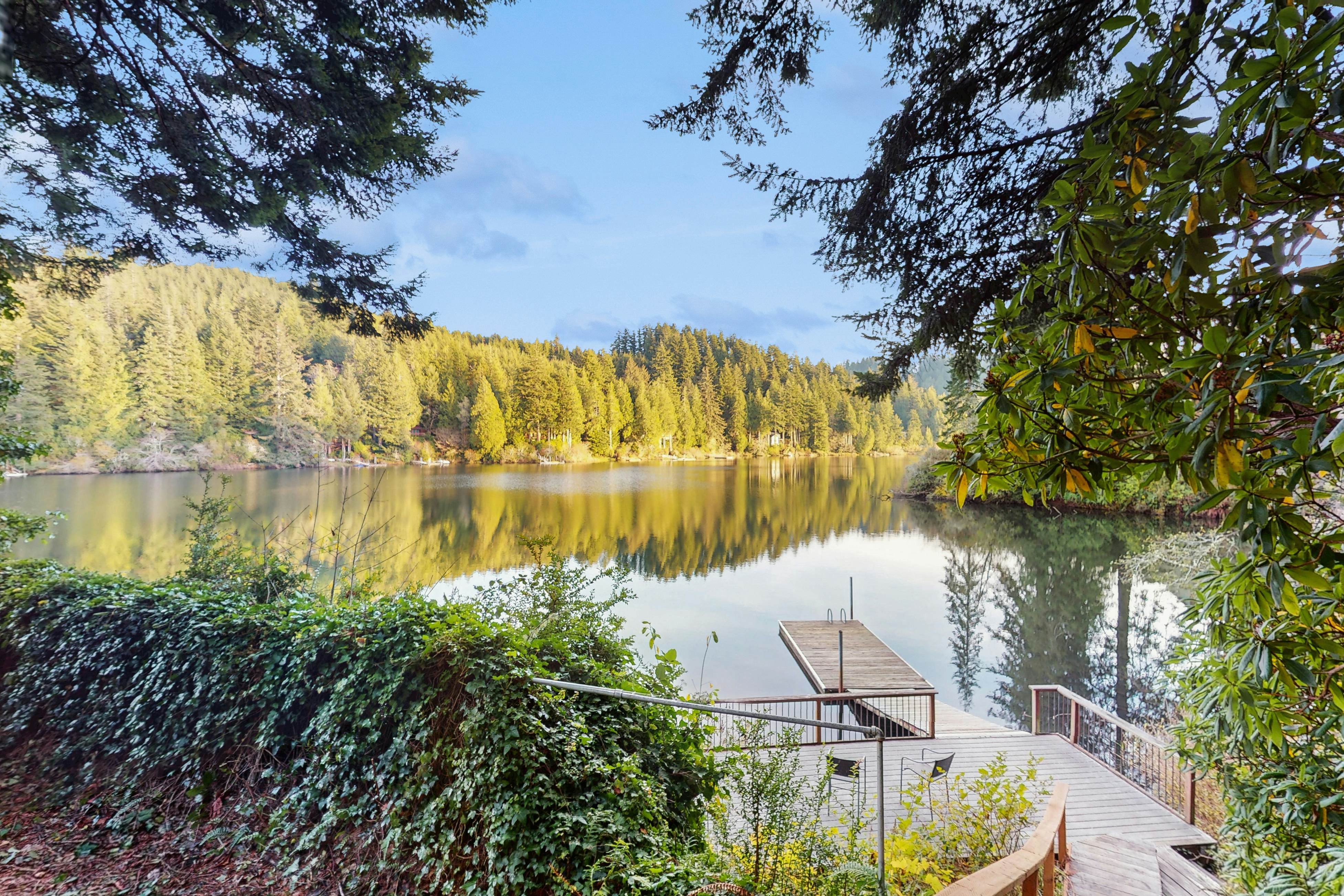 Rustic Retreat on Mercer Lake