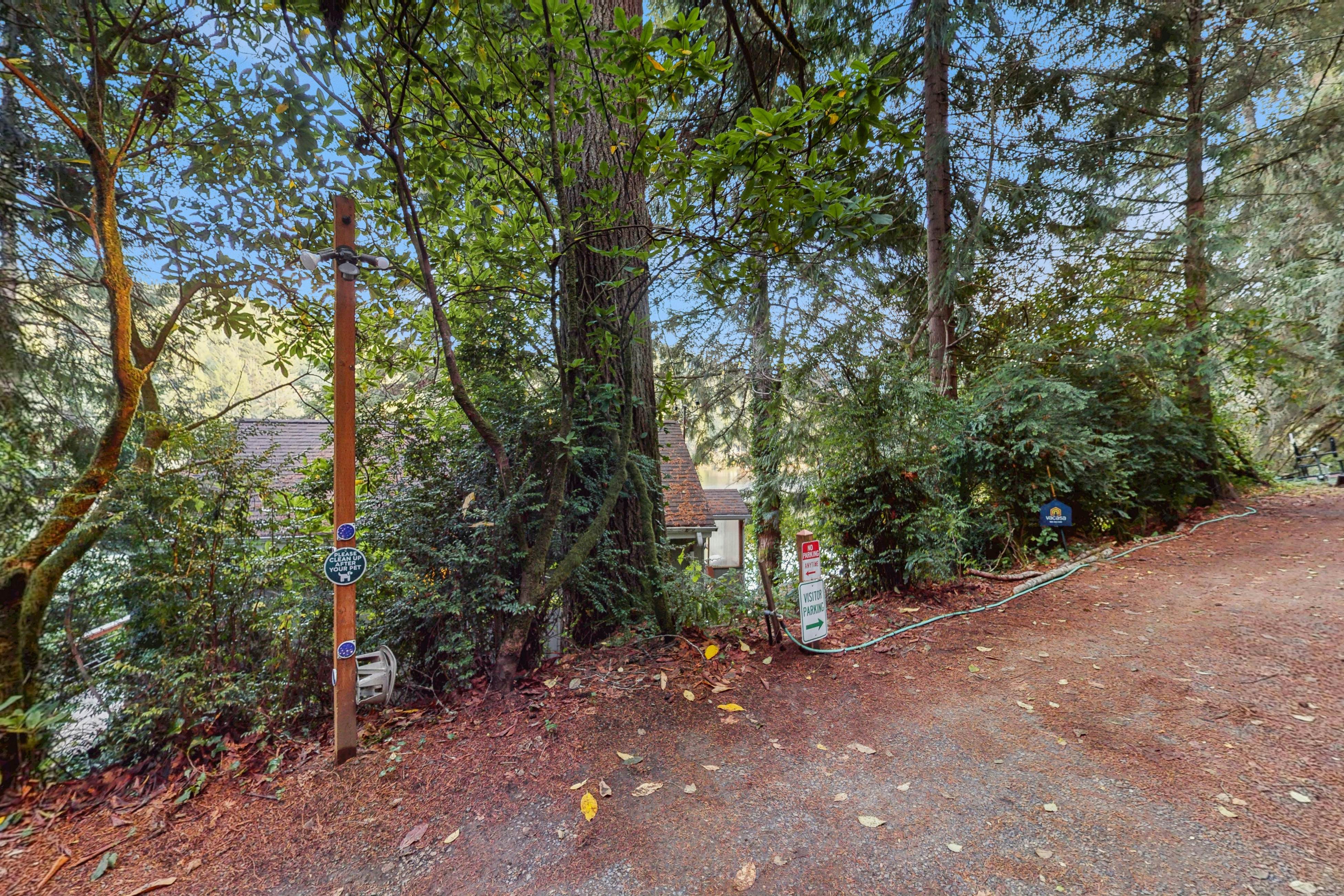 Rustic Retreat on Mercer Lake