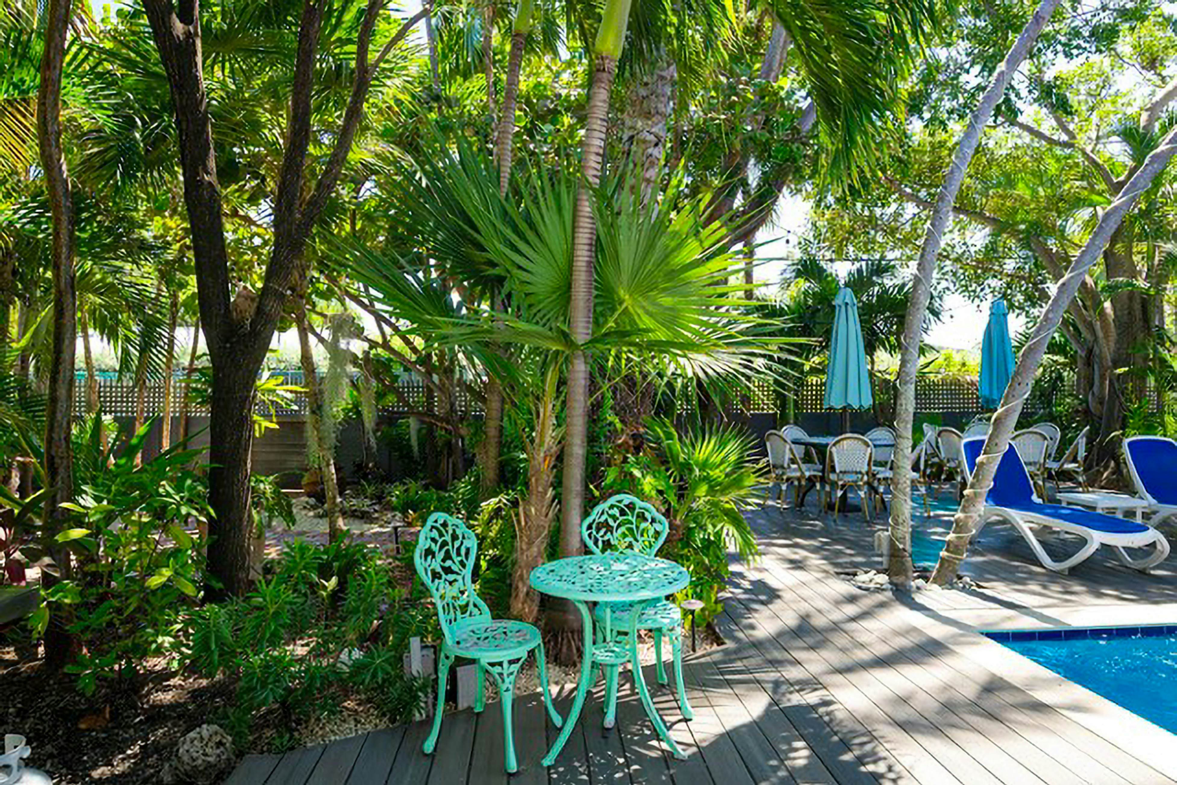 Papa's Hideaway  - Garden of Eden