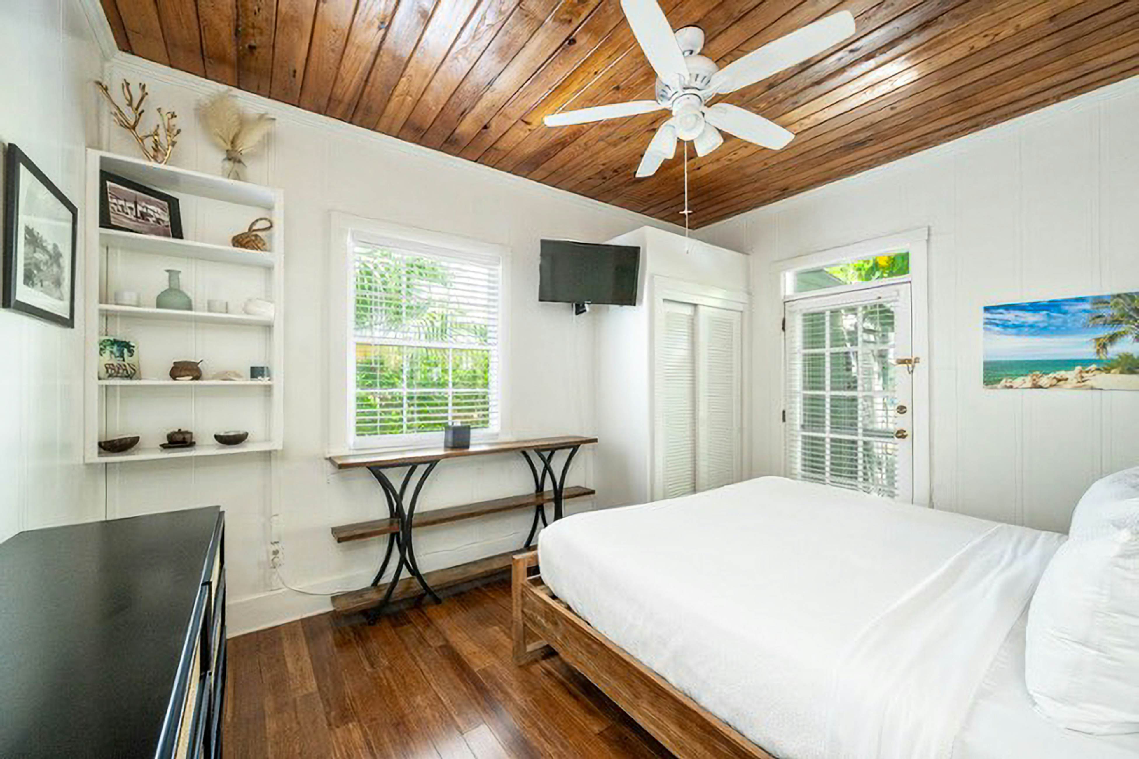 Papa's Hideaway  - Garden of Eden