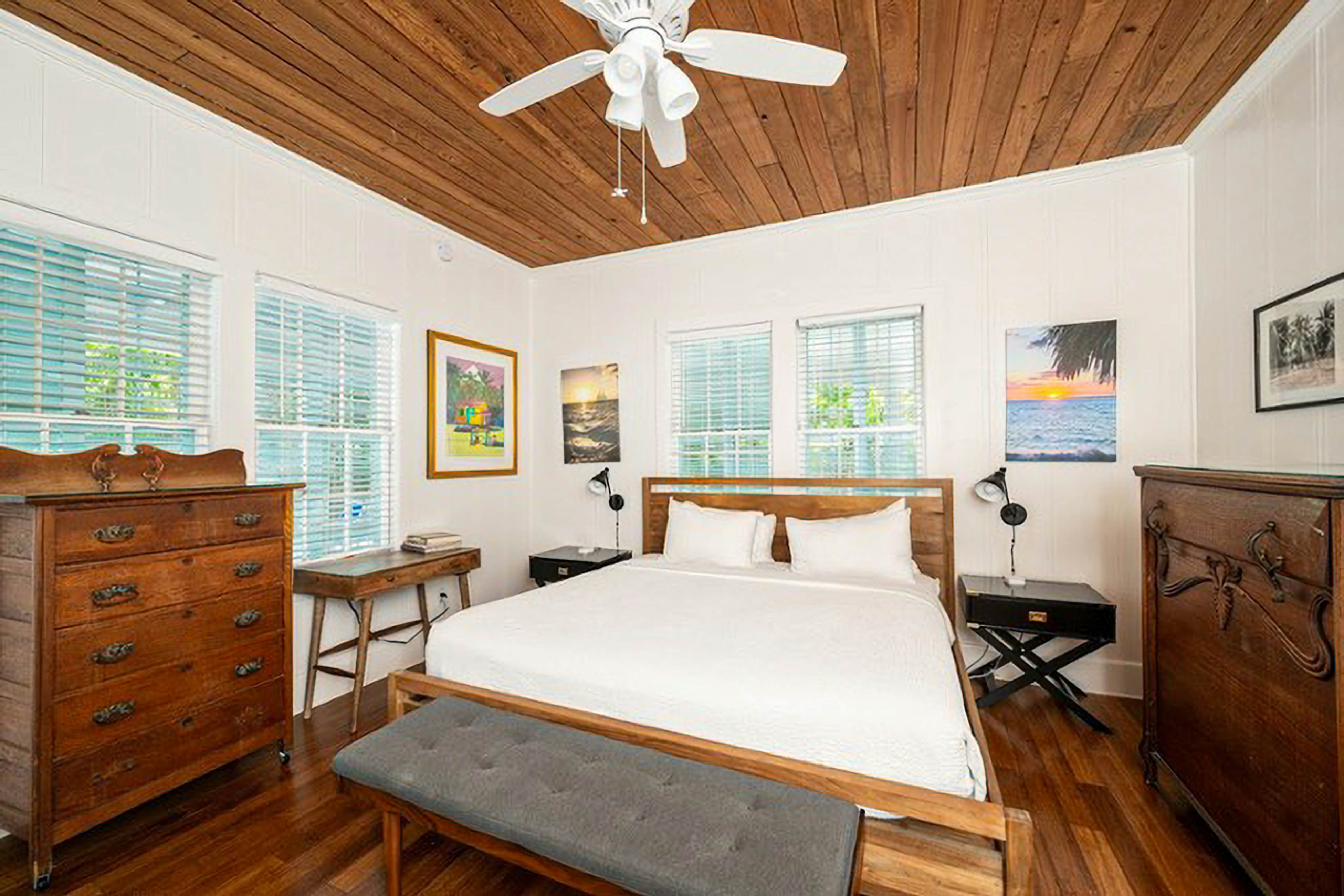 Papa's Hideaway  - Garden of Eden