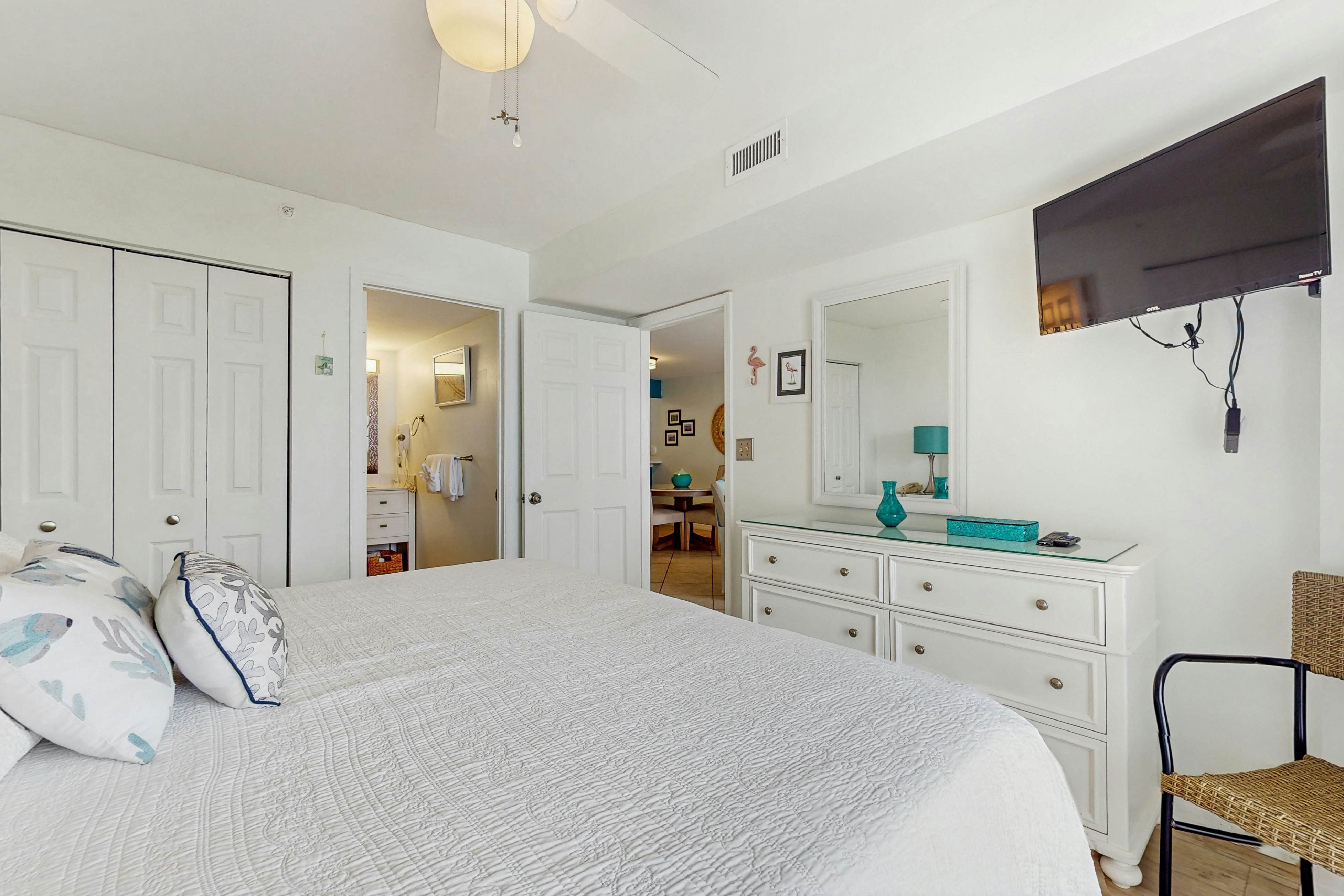 Pelican Beach Resort 1818