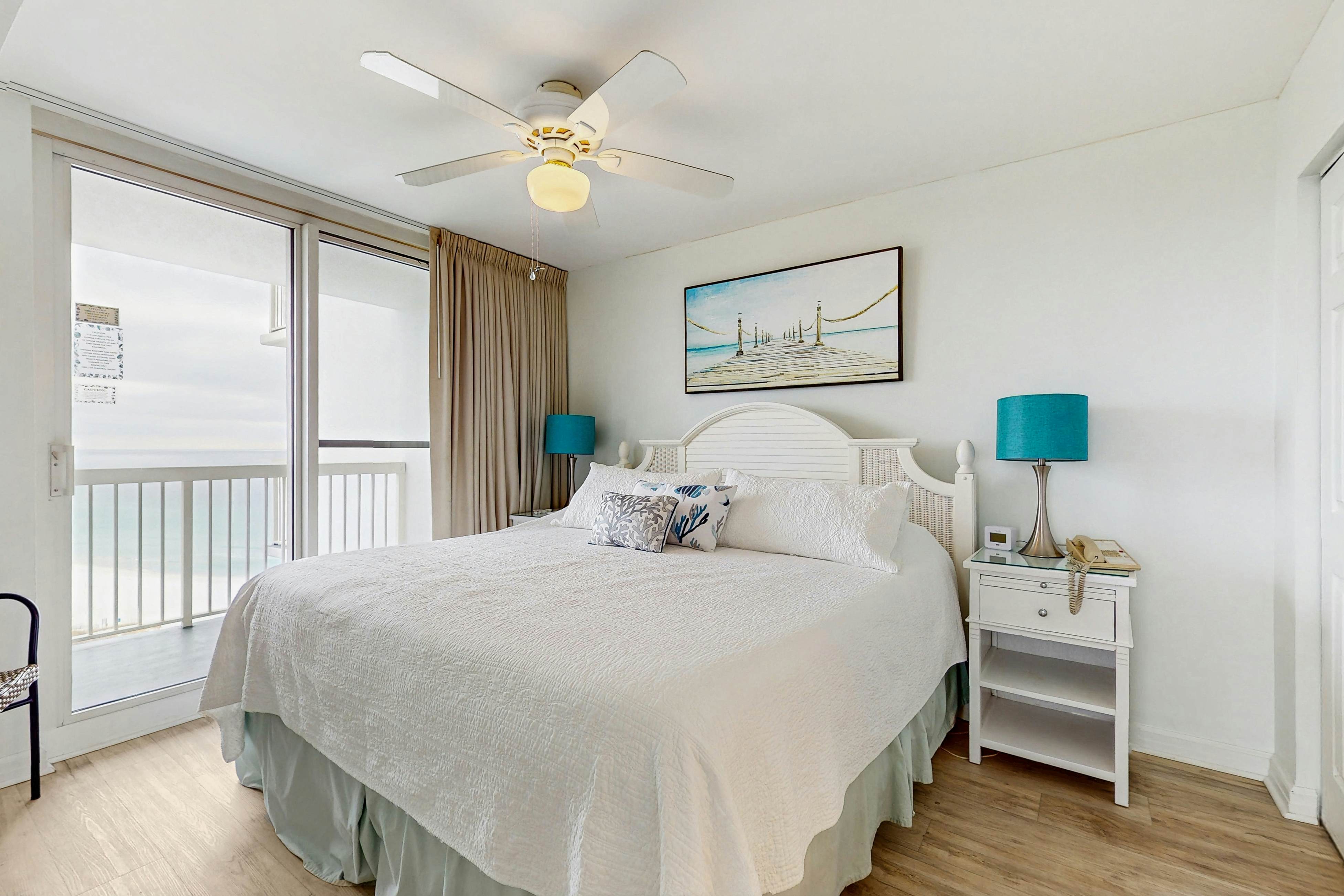 Pelican Beach Resort 1818