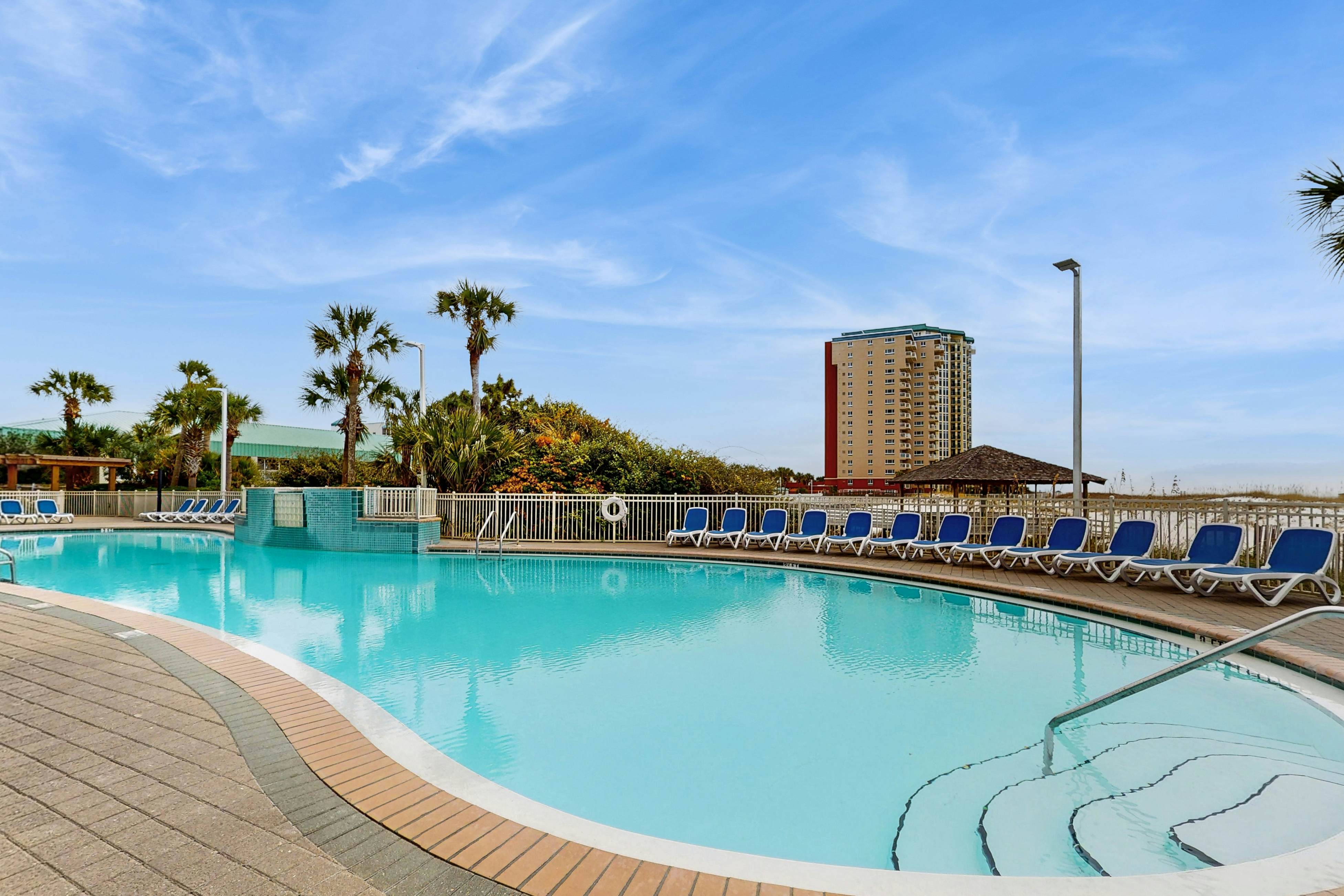 Pelican Beach Resort 1818