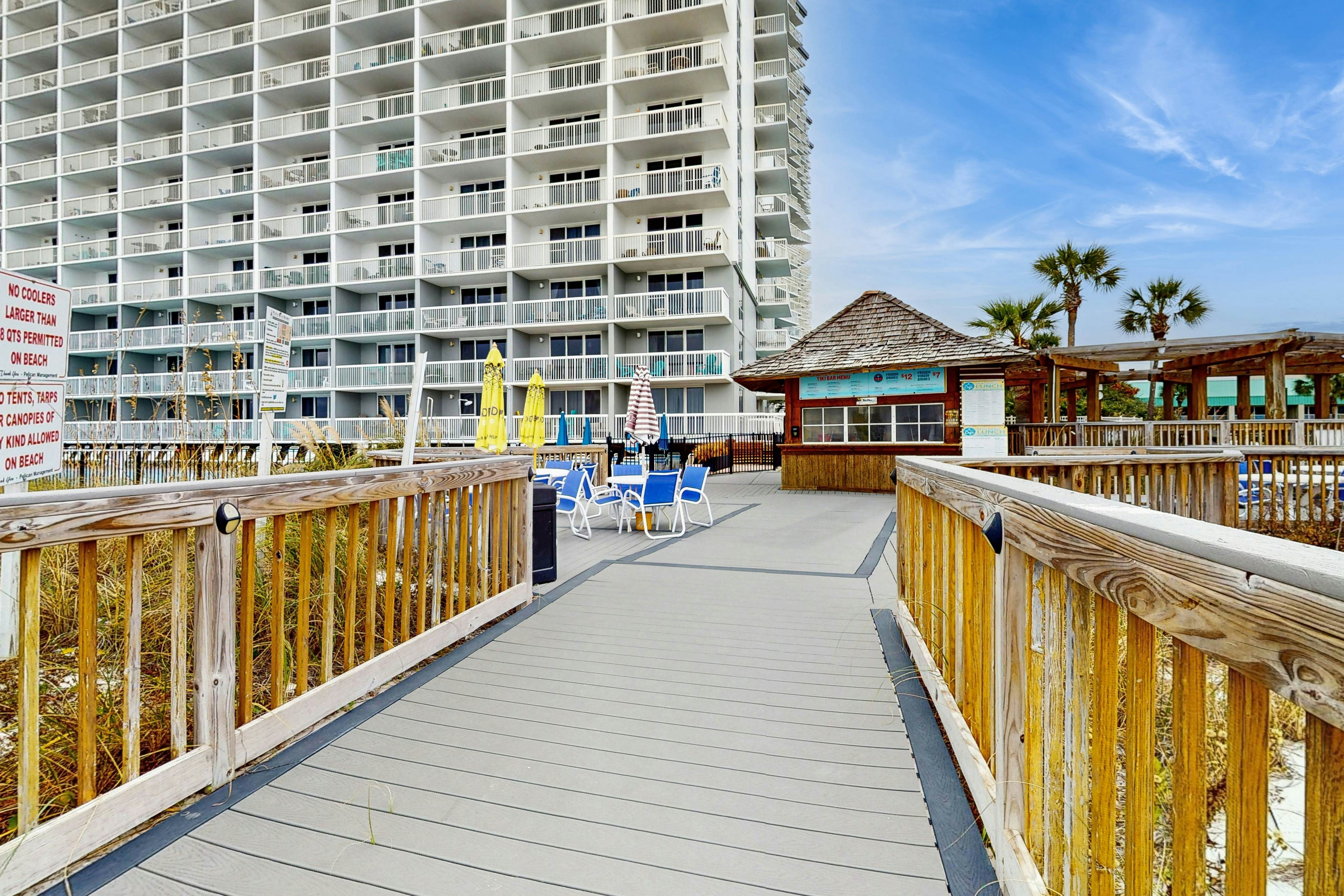 Pelican Beach Resort 1818