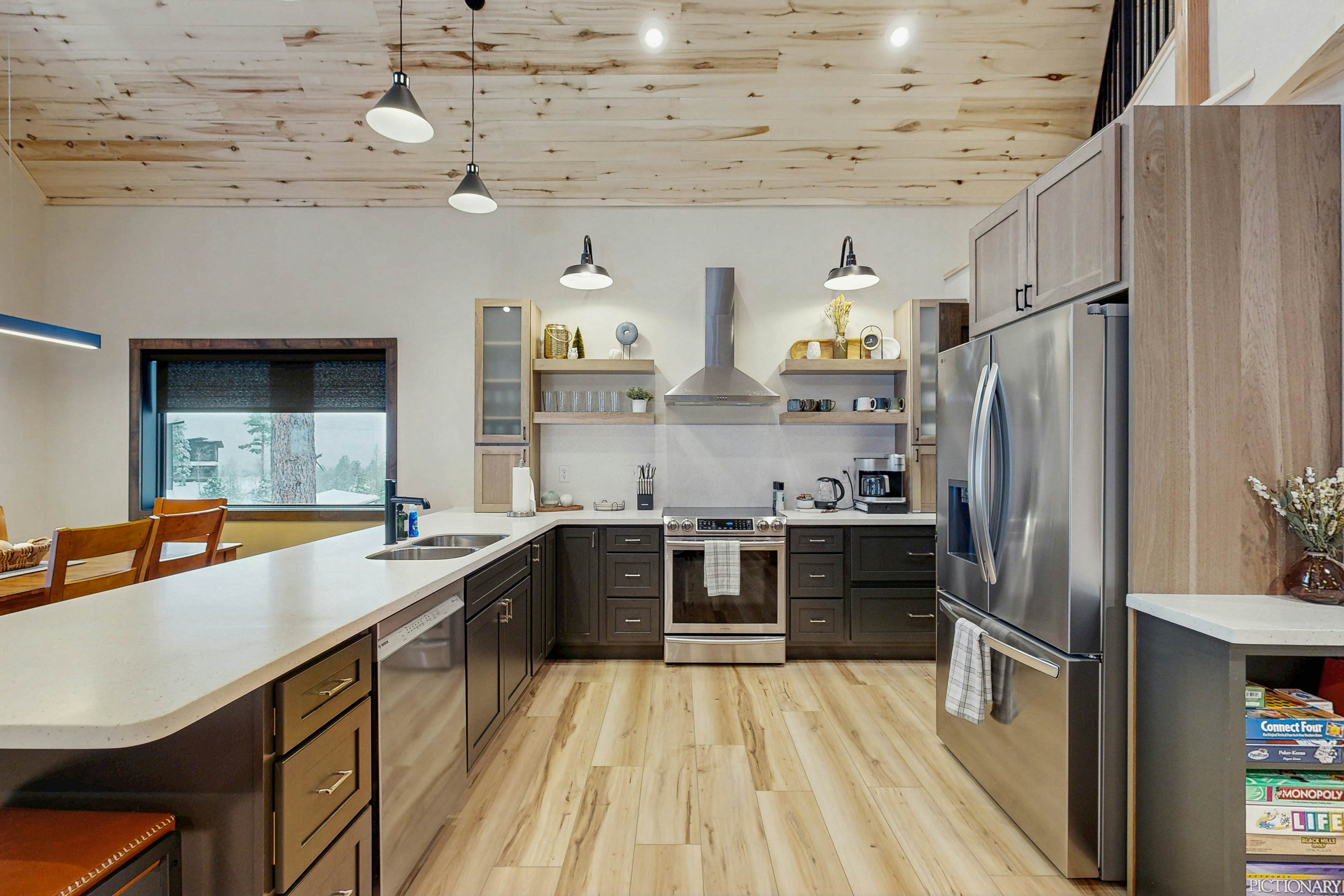 Summer Skjol & Ski Haus