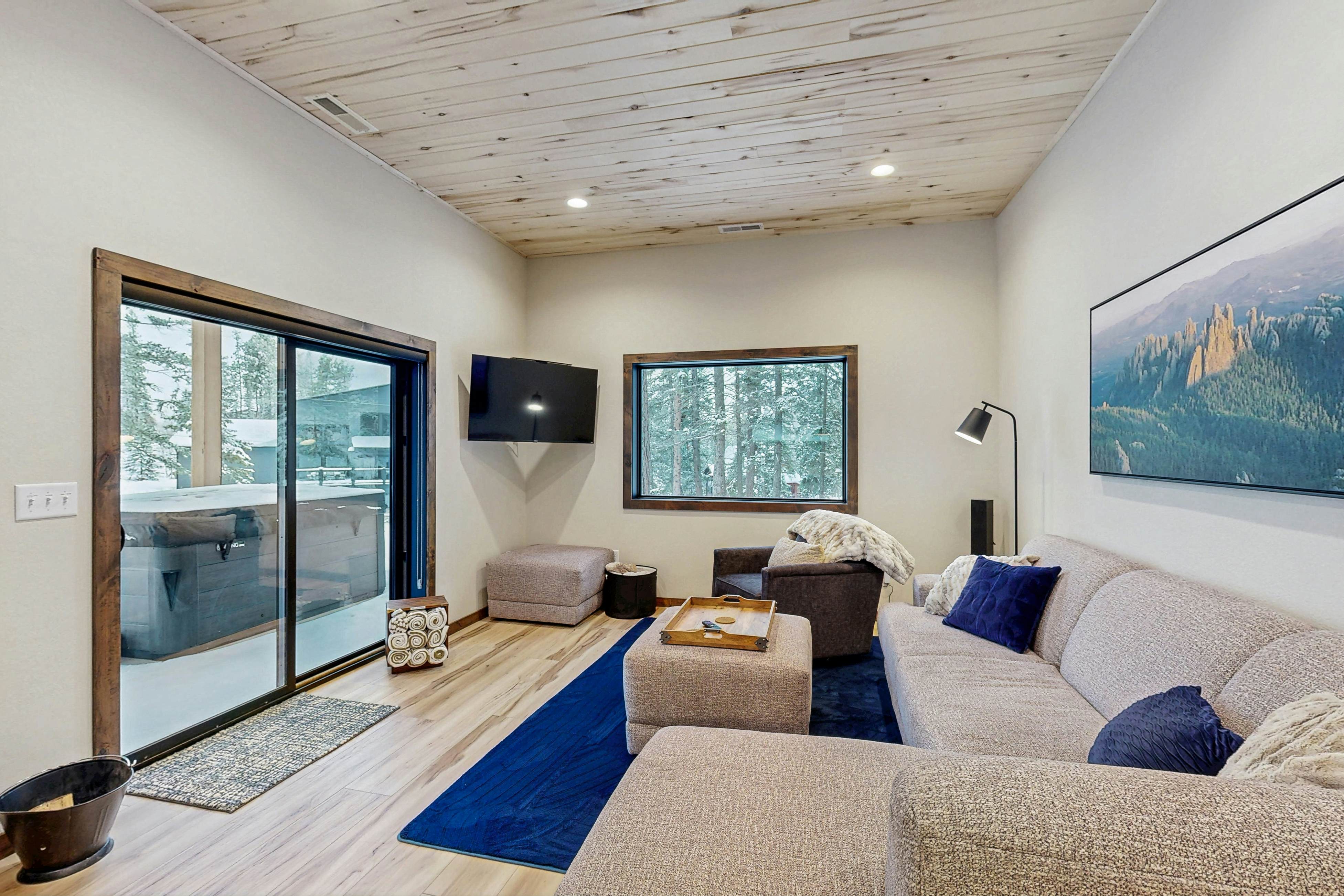 Summer Skjol & Ski Haus