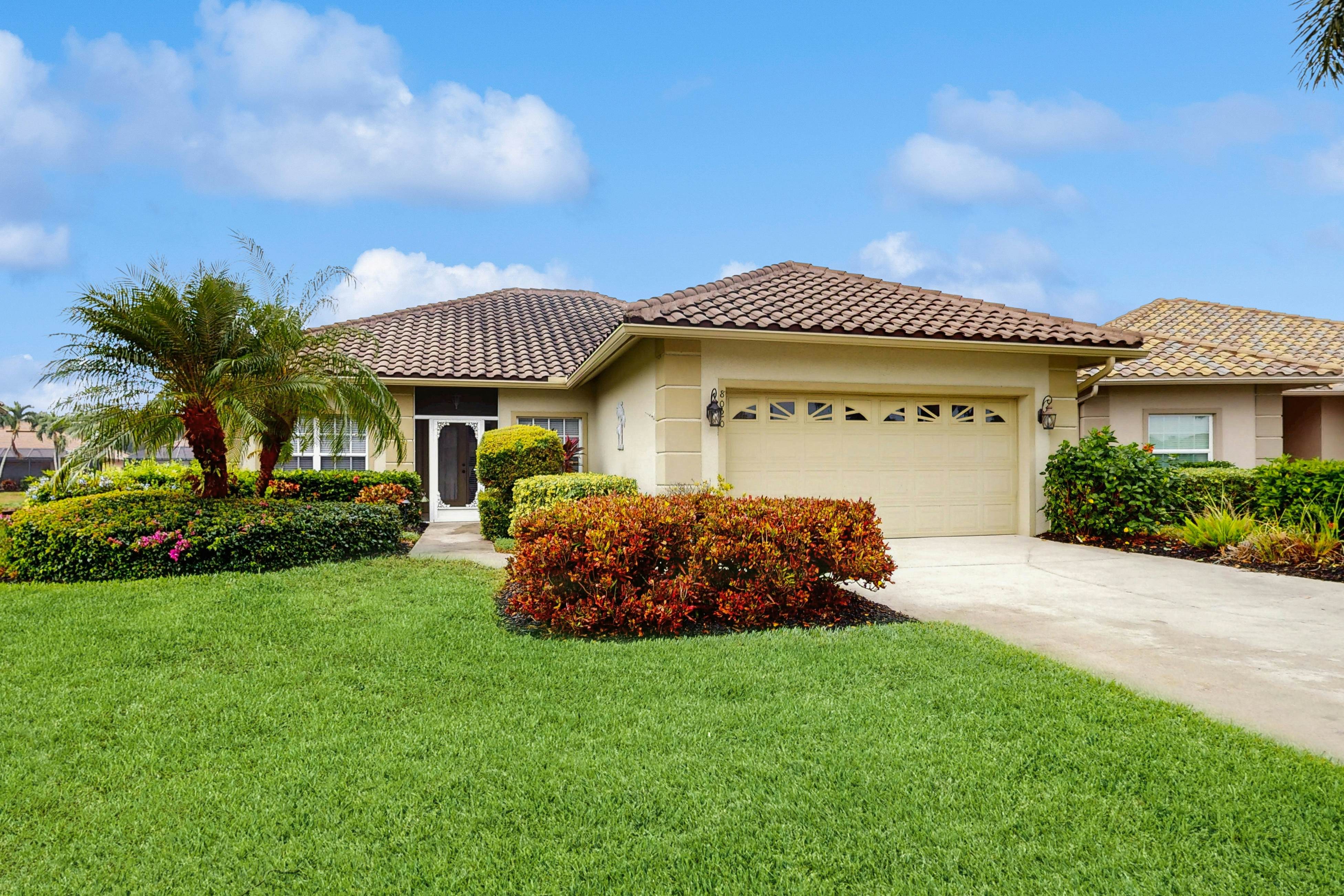 Falcons Glen at Lely Resort