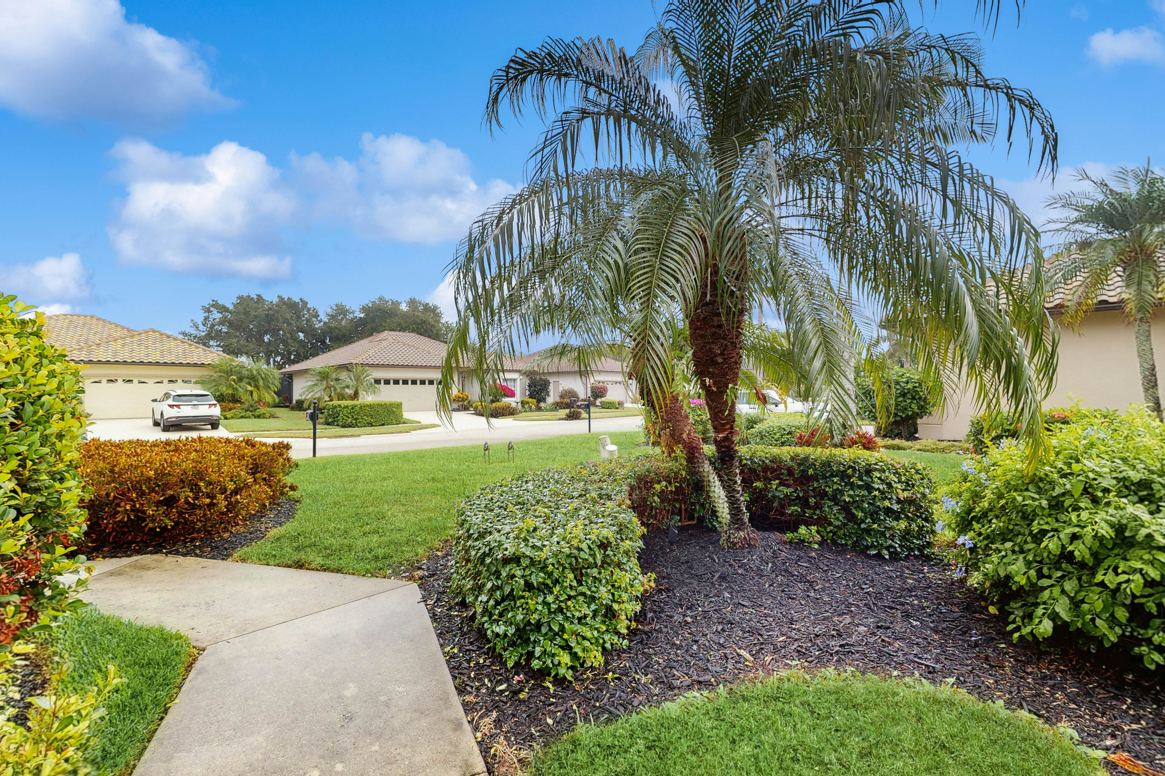 Falcons Glen at Lely Resort