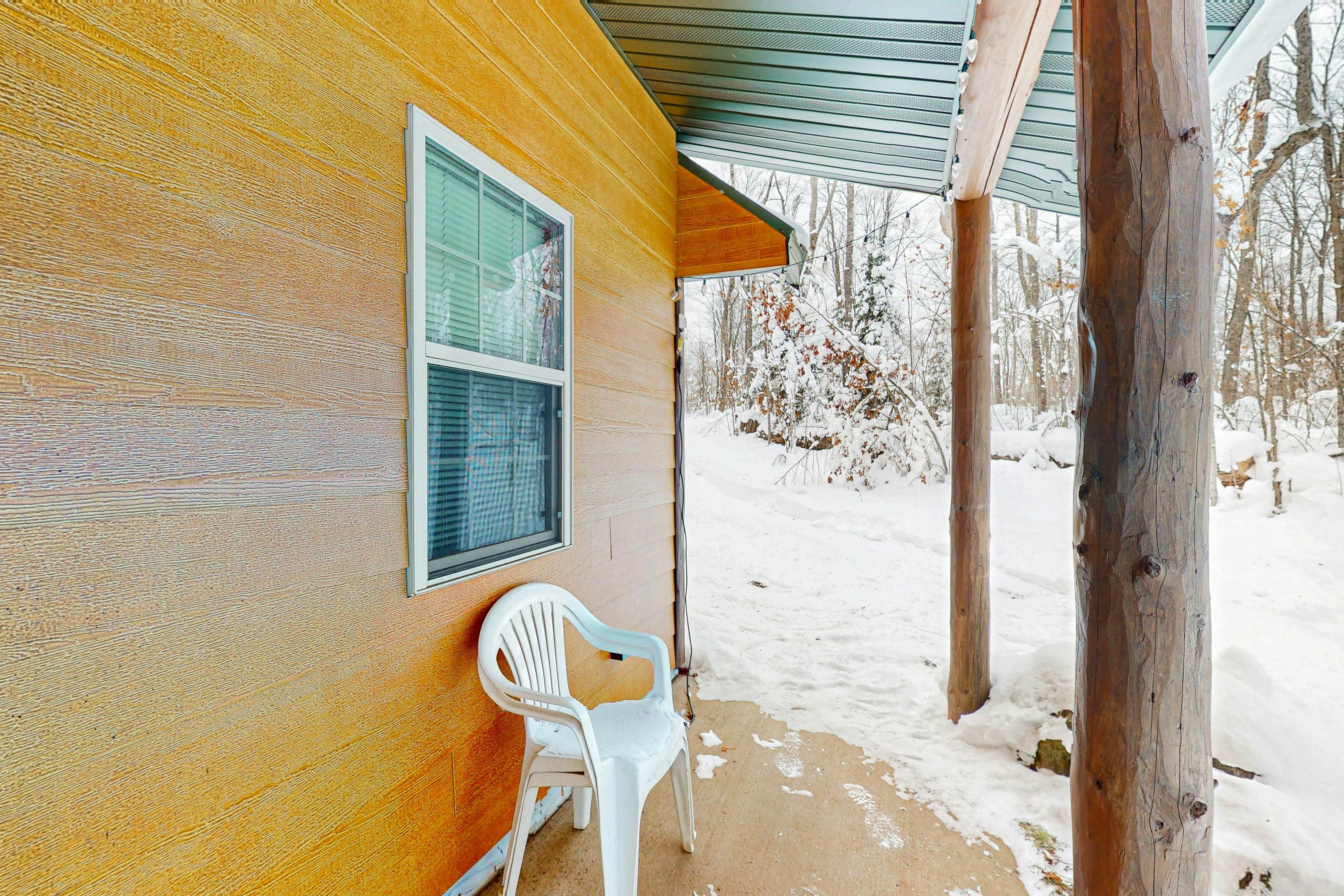 Balsam Ridge Cabin 2- Wolf