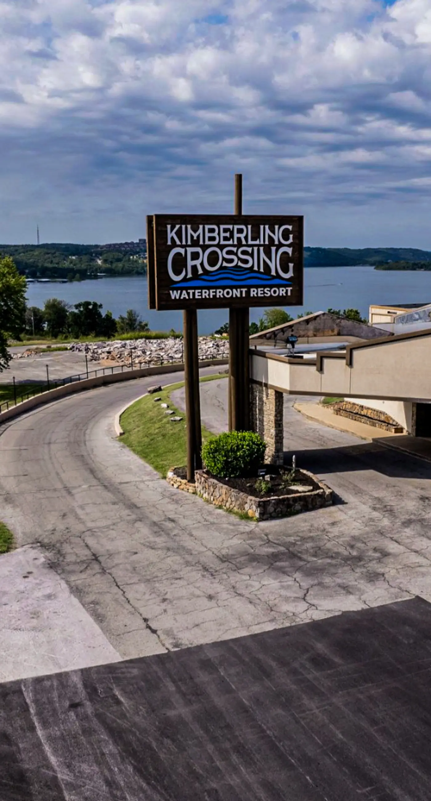 Lakeside Serenity at Kimberling Crossing