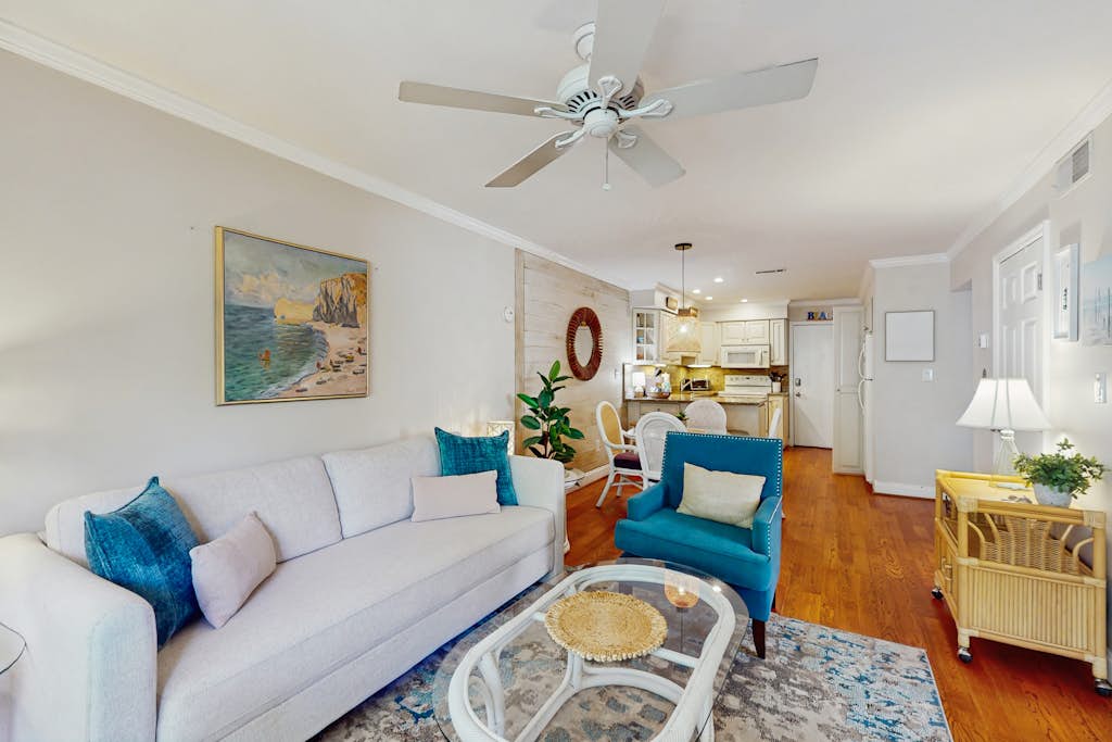 Mid-Island Retreat | 2 Pools, Hot Tub, 10 Har-Tru Courts | 300 Yards to Beach — Hilton Head, SC — vacation rental