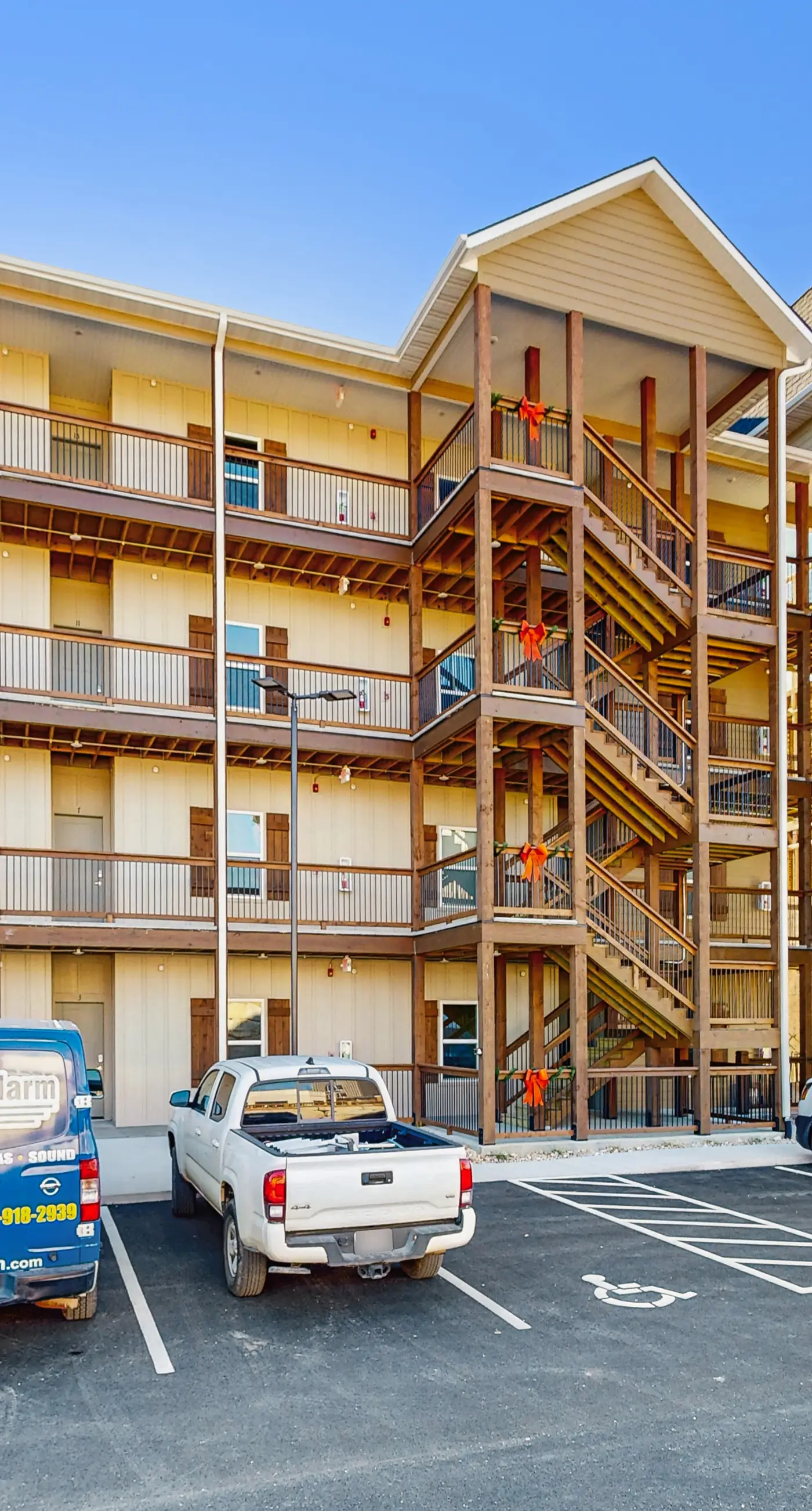 Lakeside Serenity at Kimberling Crossing