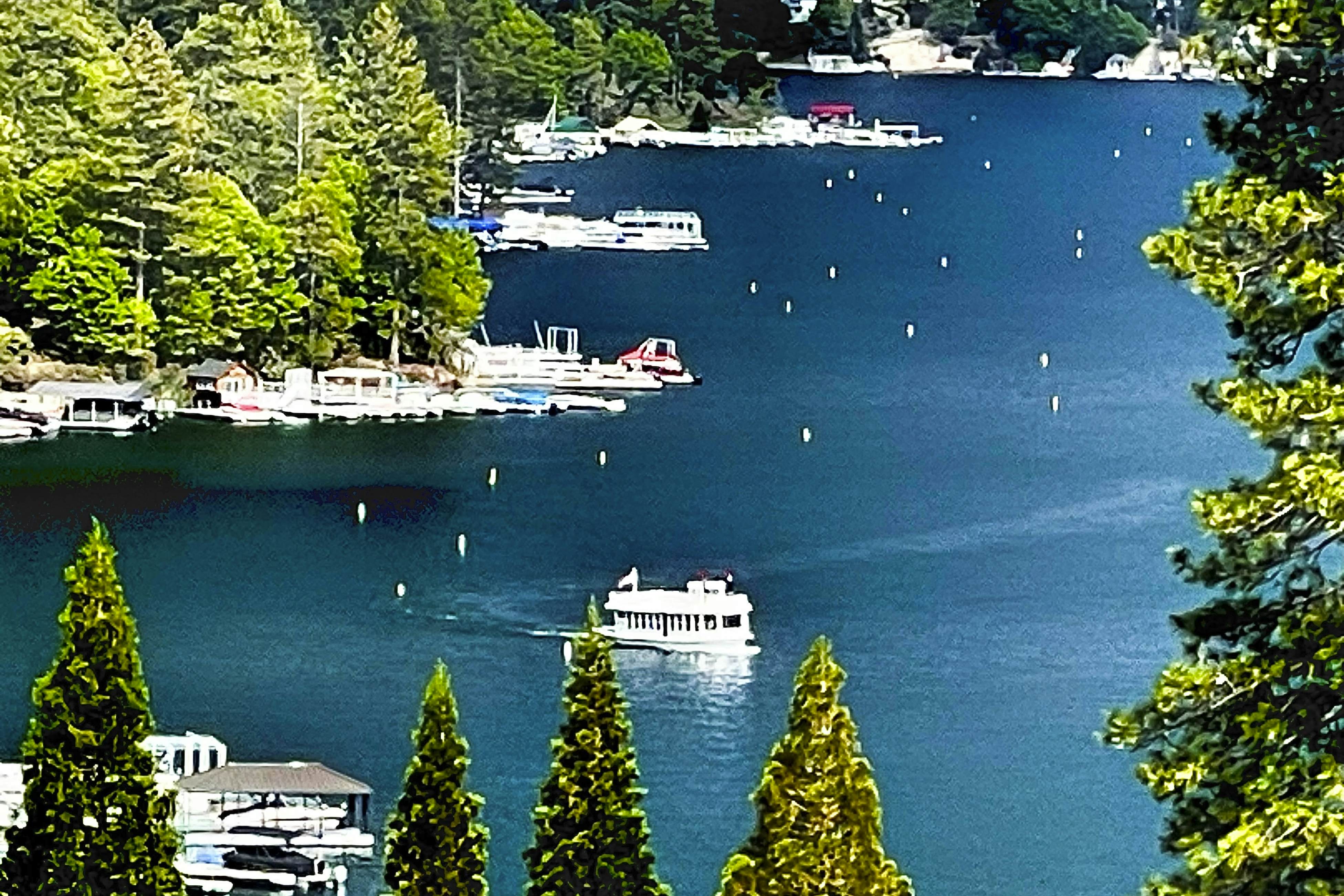 Surreal Feel Lakeview Chalette