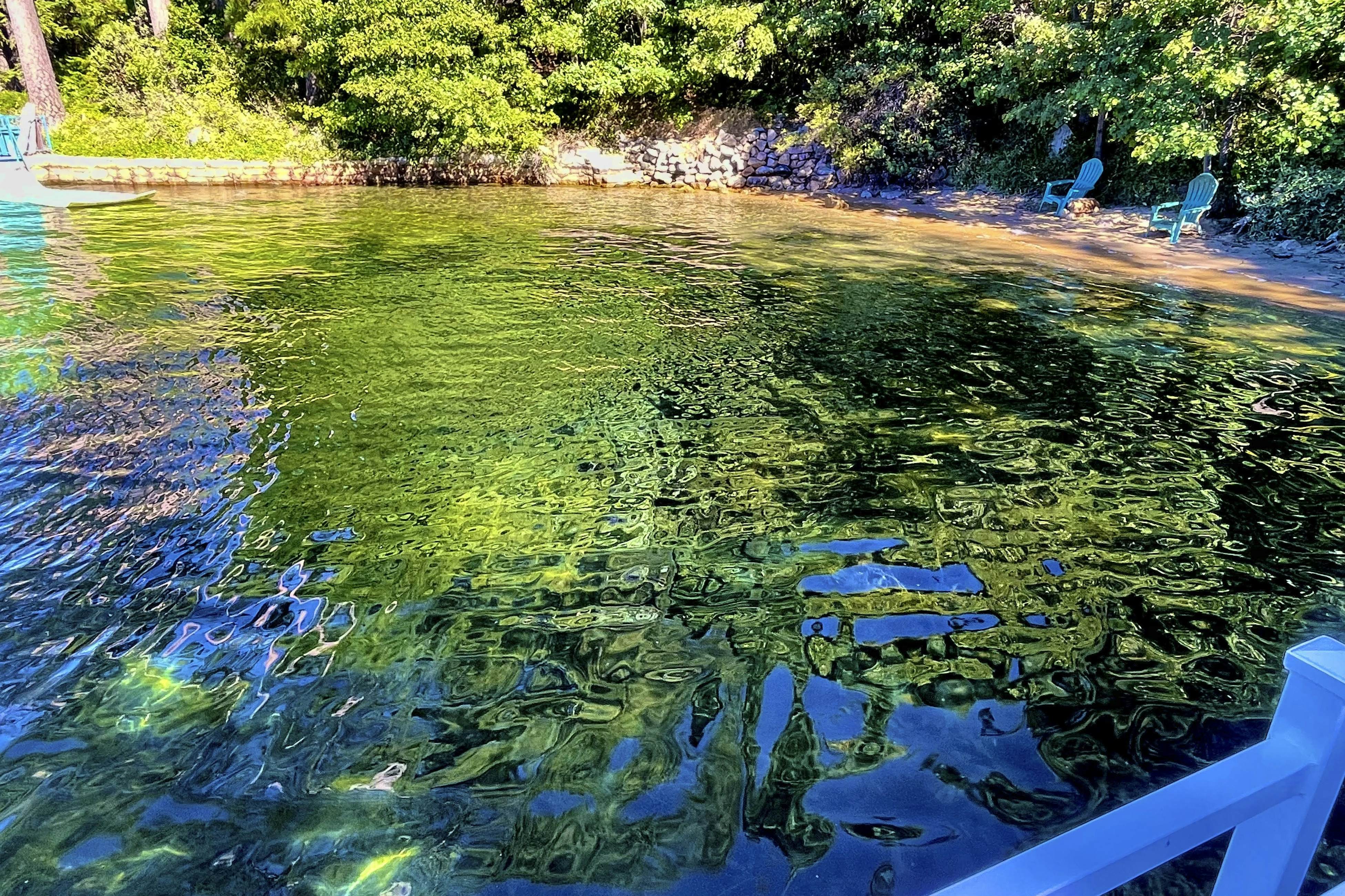 Surreal Feel Lakeview Chalette