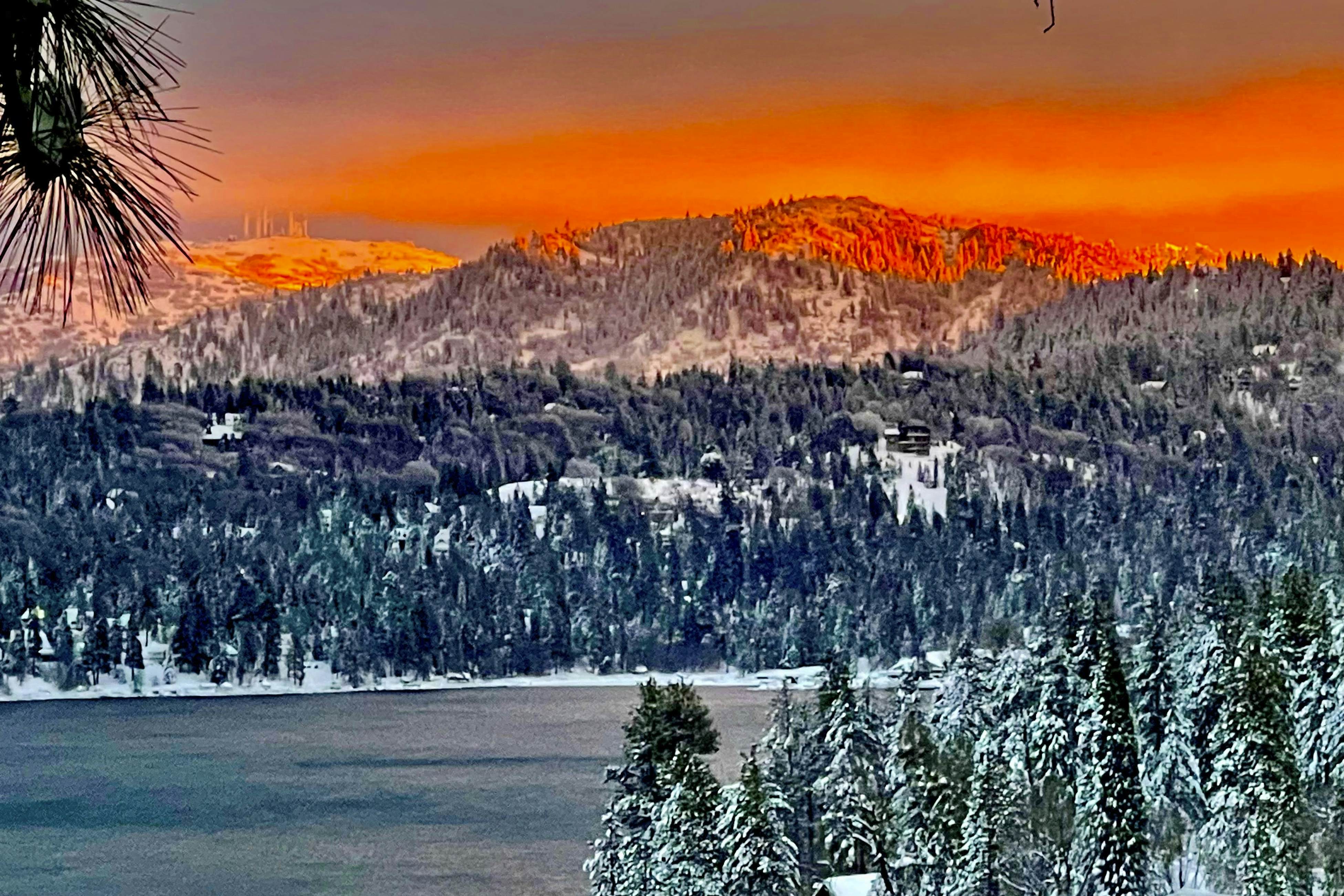 Surreal Feel Lakeview Chalette