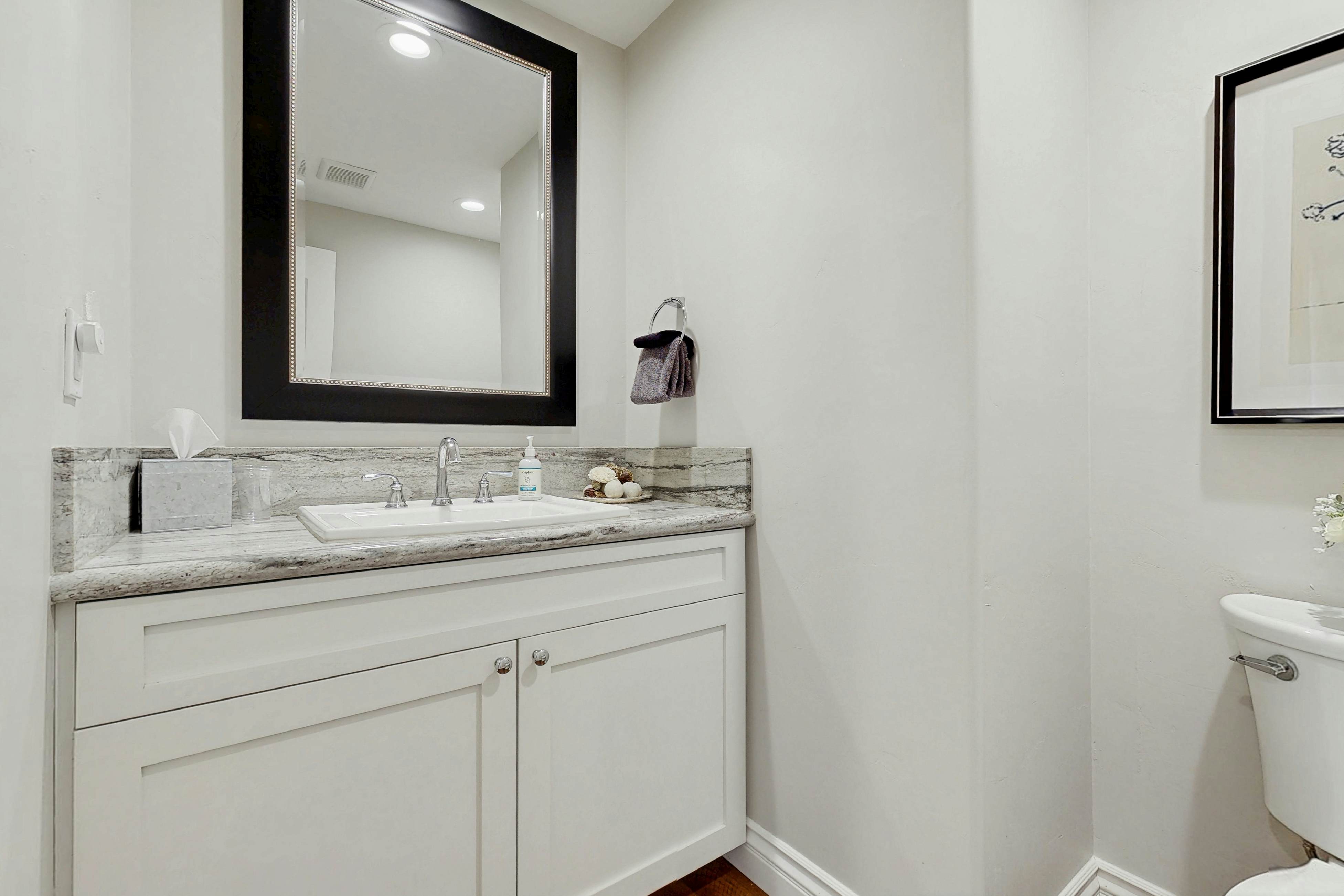 Surreal Feel Lakeview Chalet 