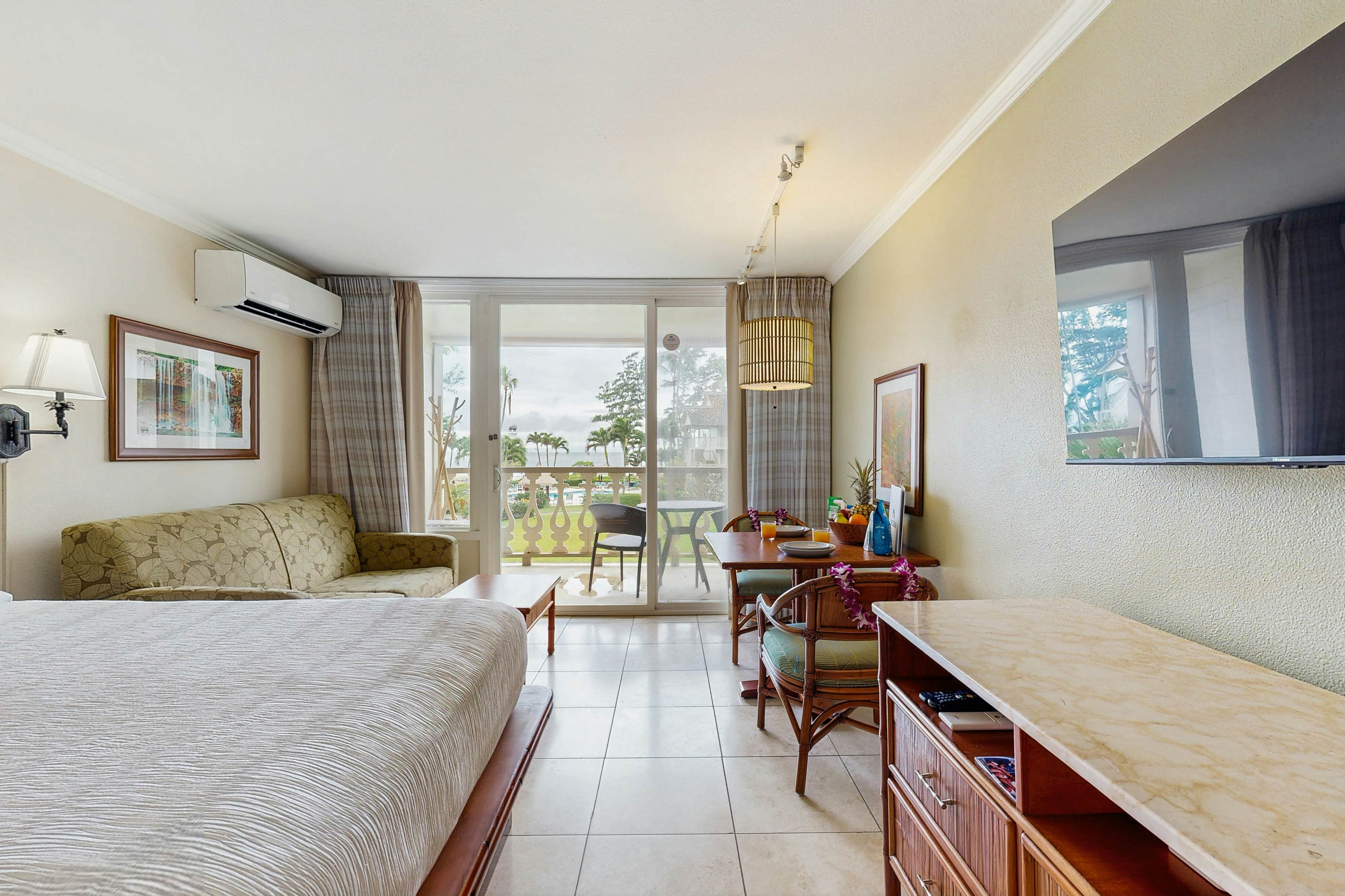 Islander on the Beach 204