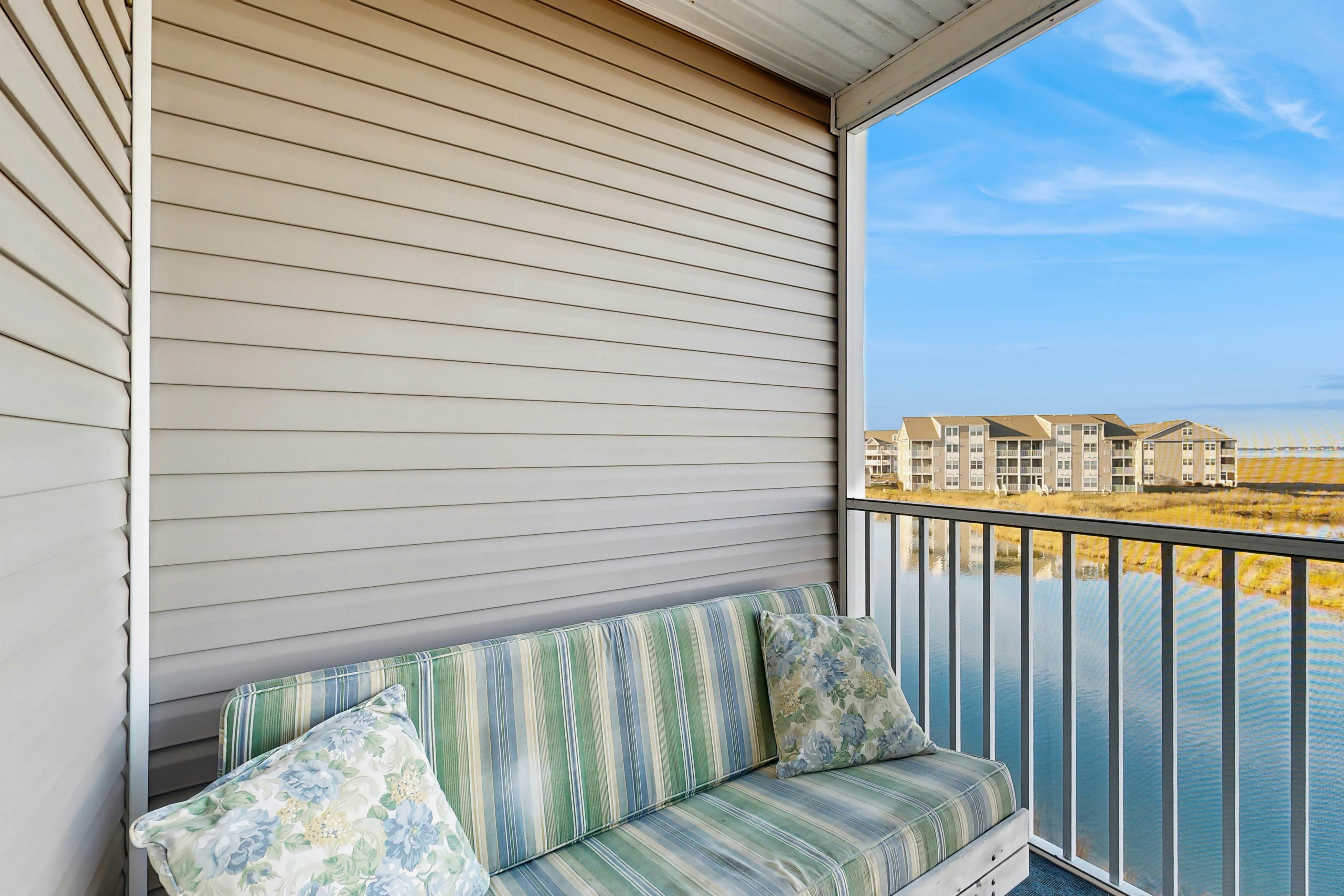 Bethany Bay - 30399 Pavilion Dr #1306