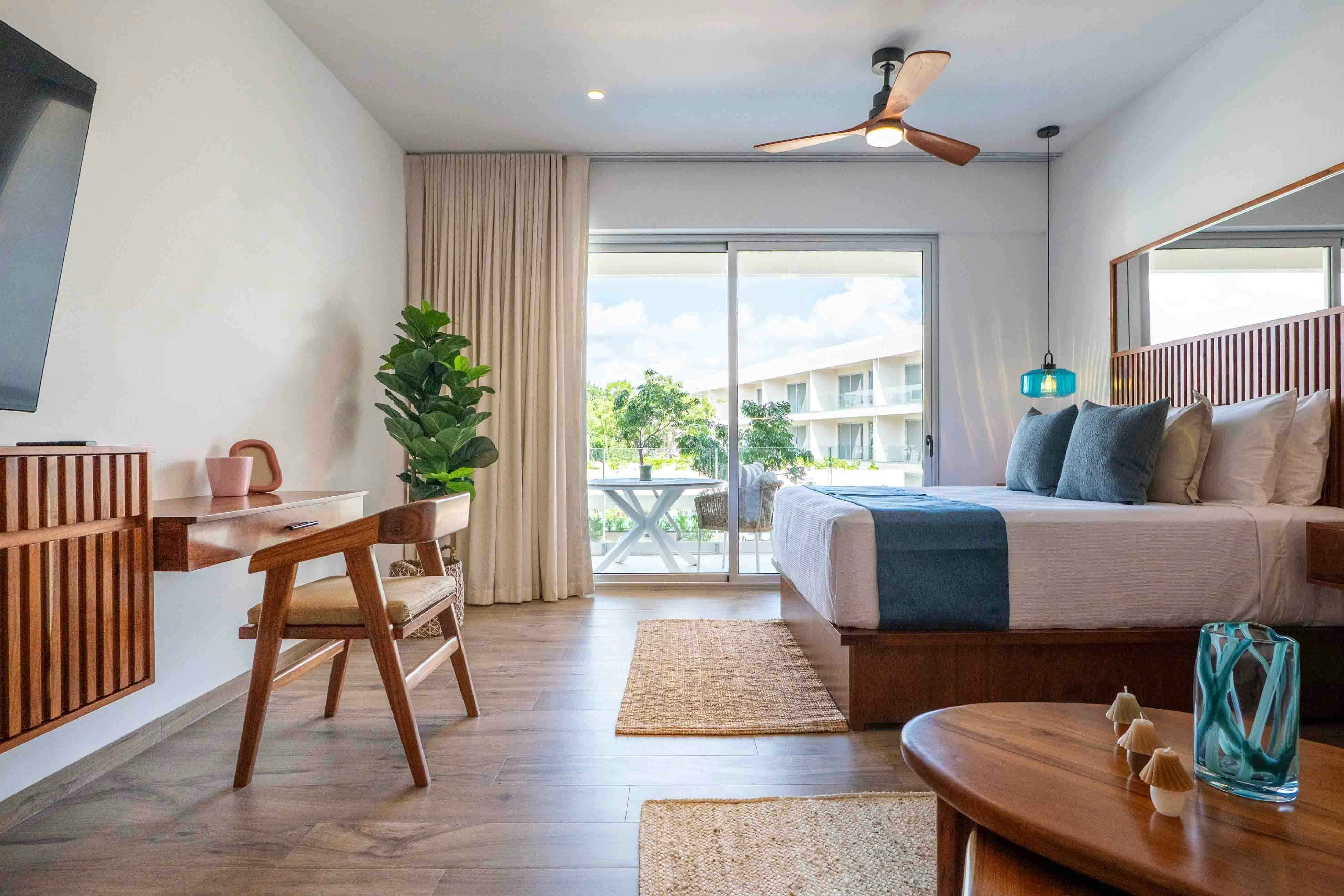 Serenity Sol Studio TL C204