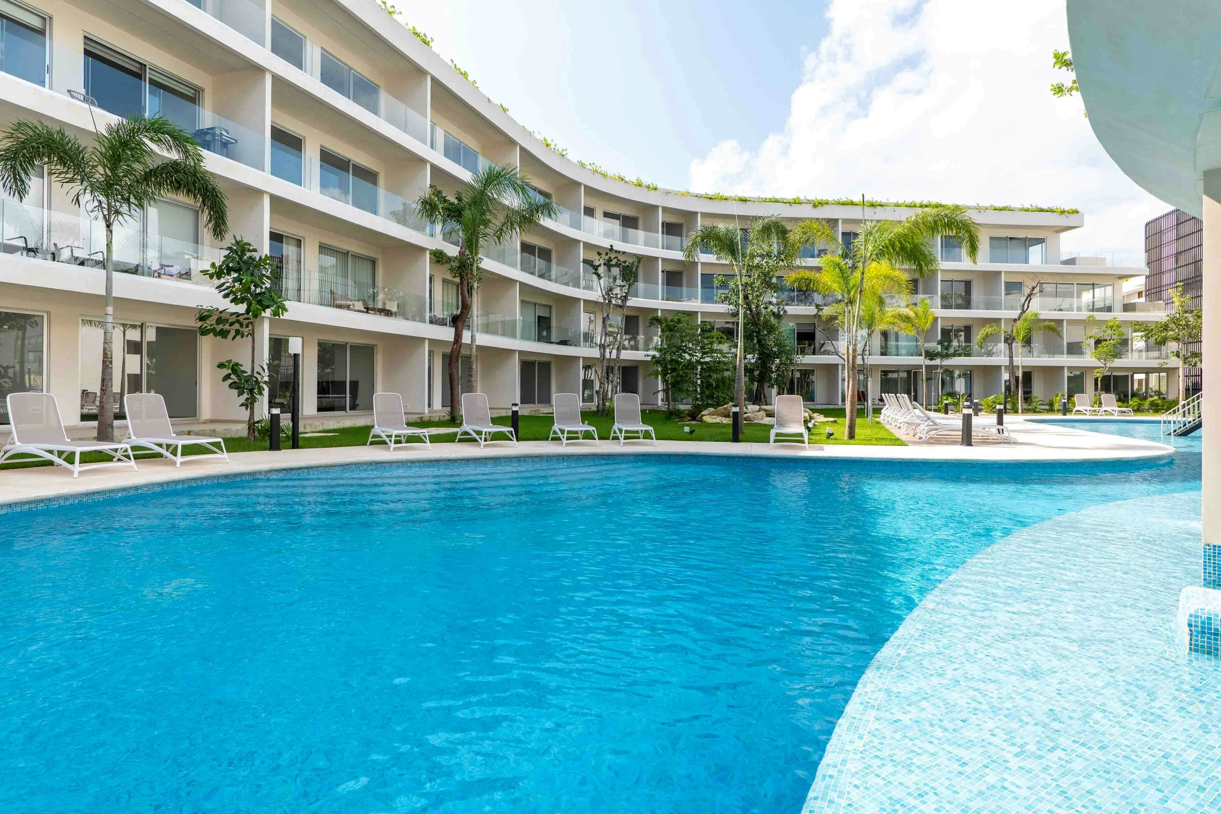 The Sandstone Nest TL C303