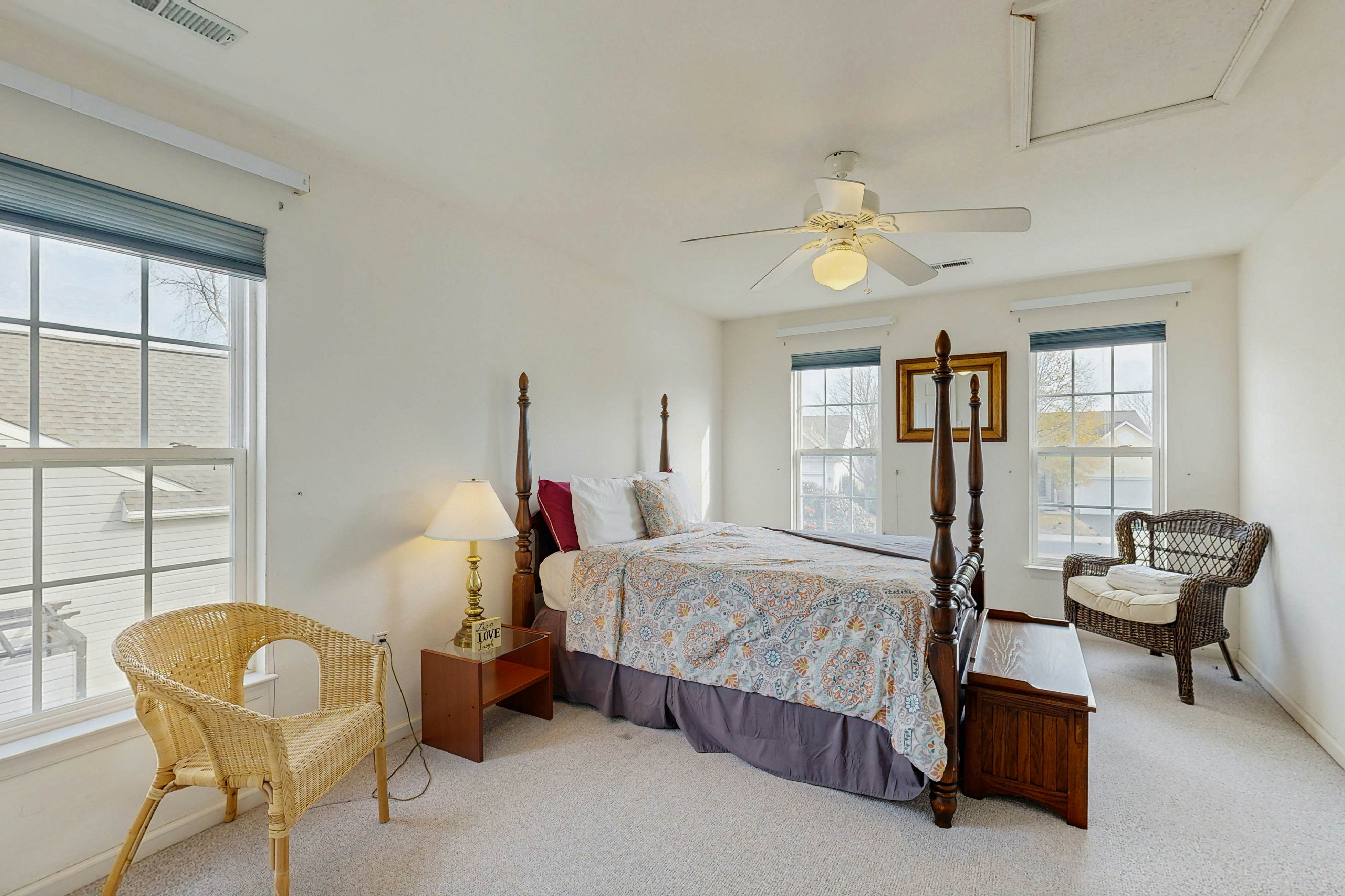 South Hampton - 33568 Water Mill Ln