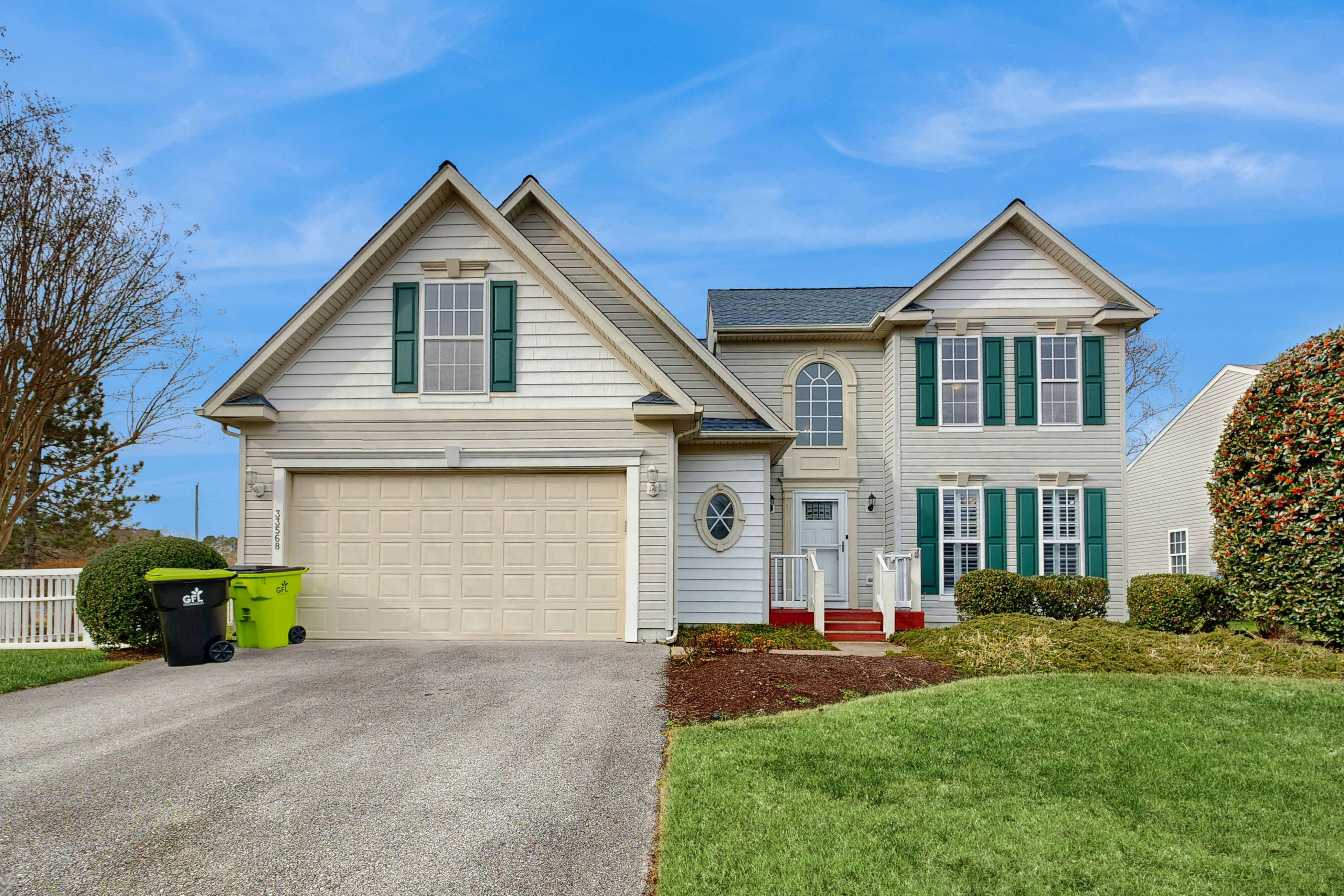 South Hampton - 33568 Water Mill Ln