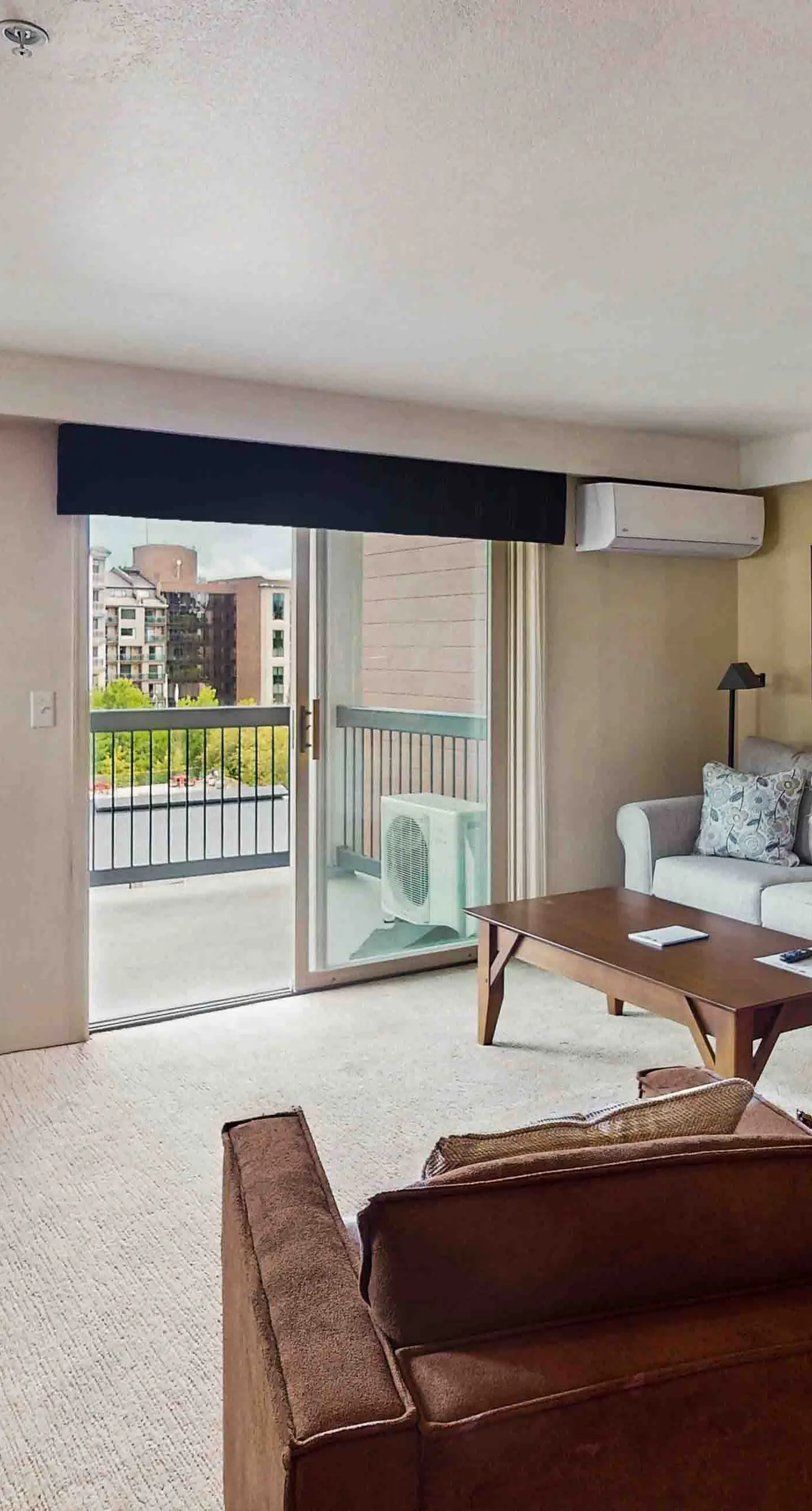 Torian Plum Plaza 403 